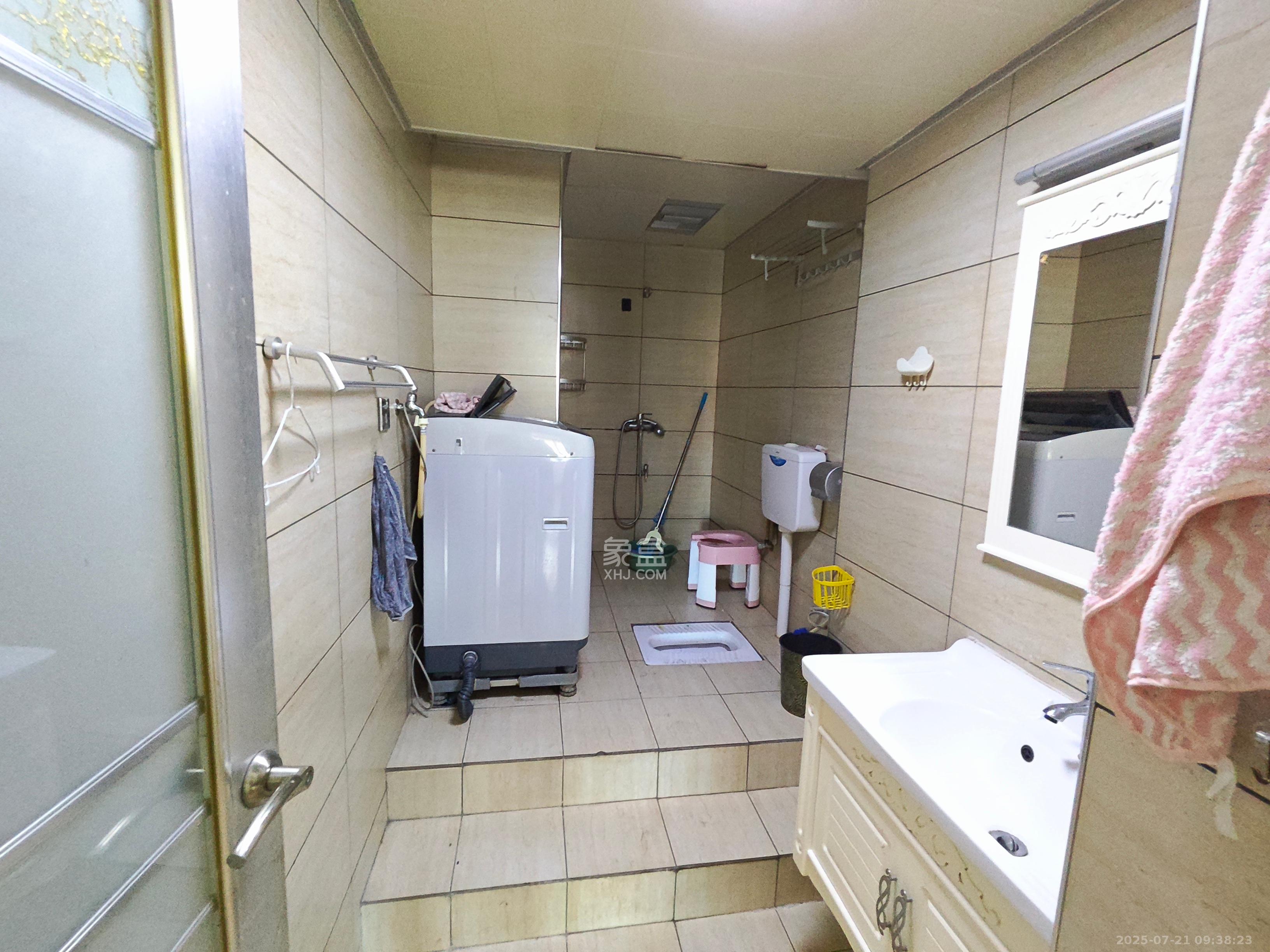 云鼎公馆  3室2厅1卫   2300.00元/月室内图