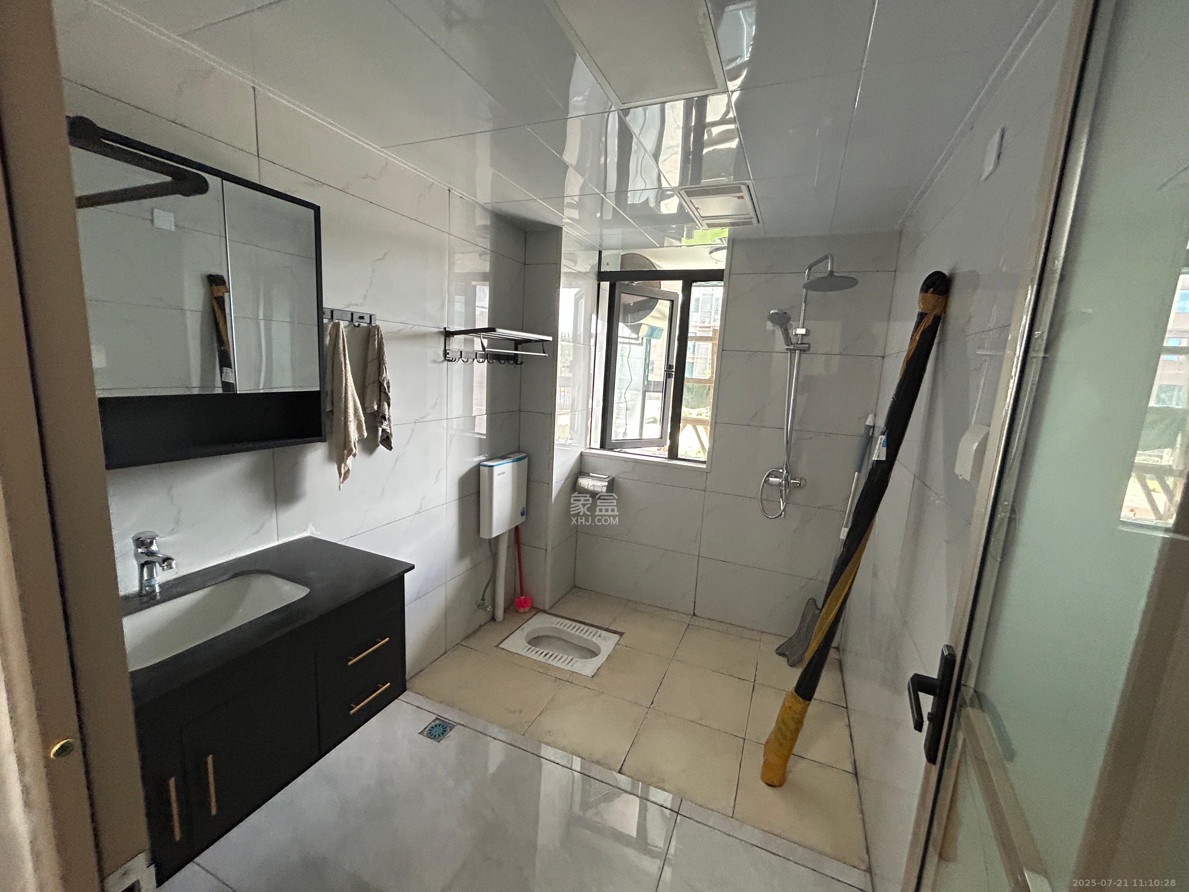 佛奥康桥水岸  3室2厅2卫    1800.0元/月室内图