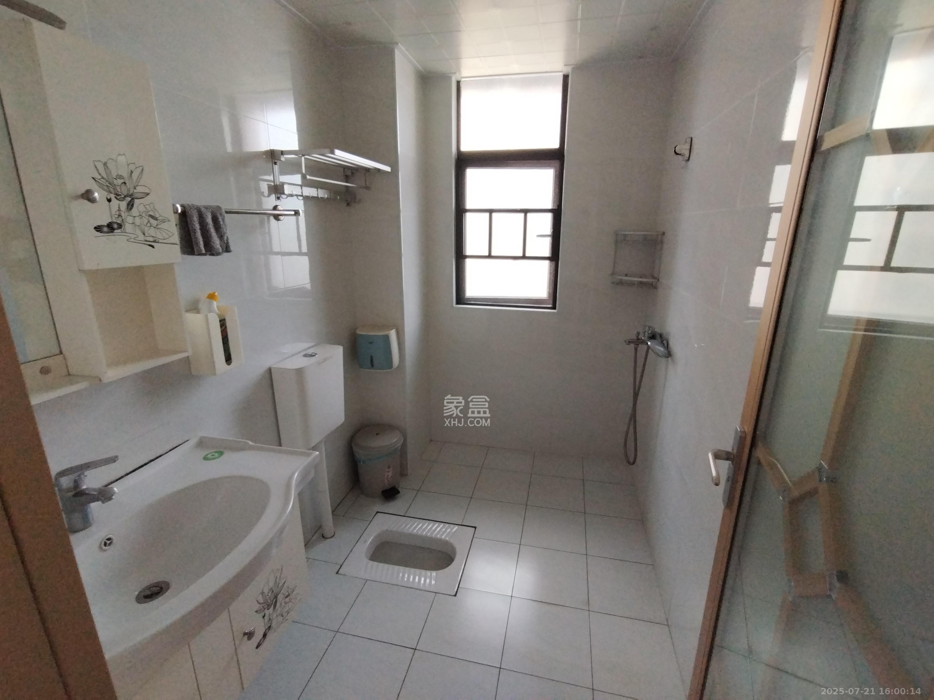 卓越浅水湾  3室2厅1卫    2500.0元/月 卓越浅水湾  3室2厅1卫    2500.0元/月室内图