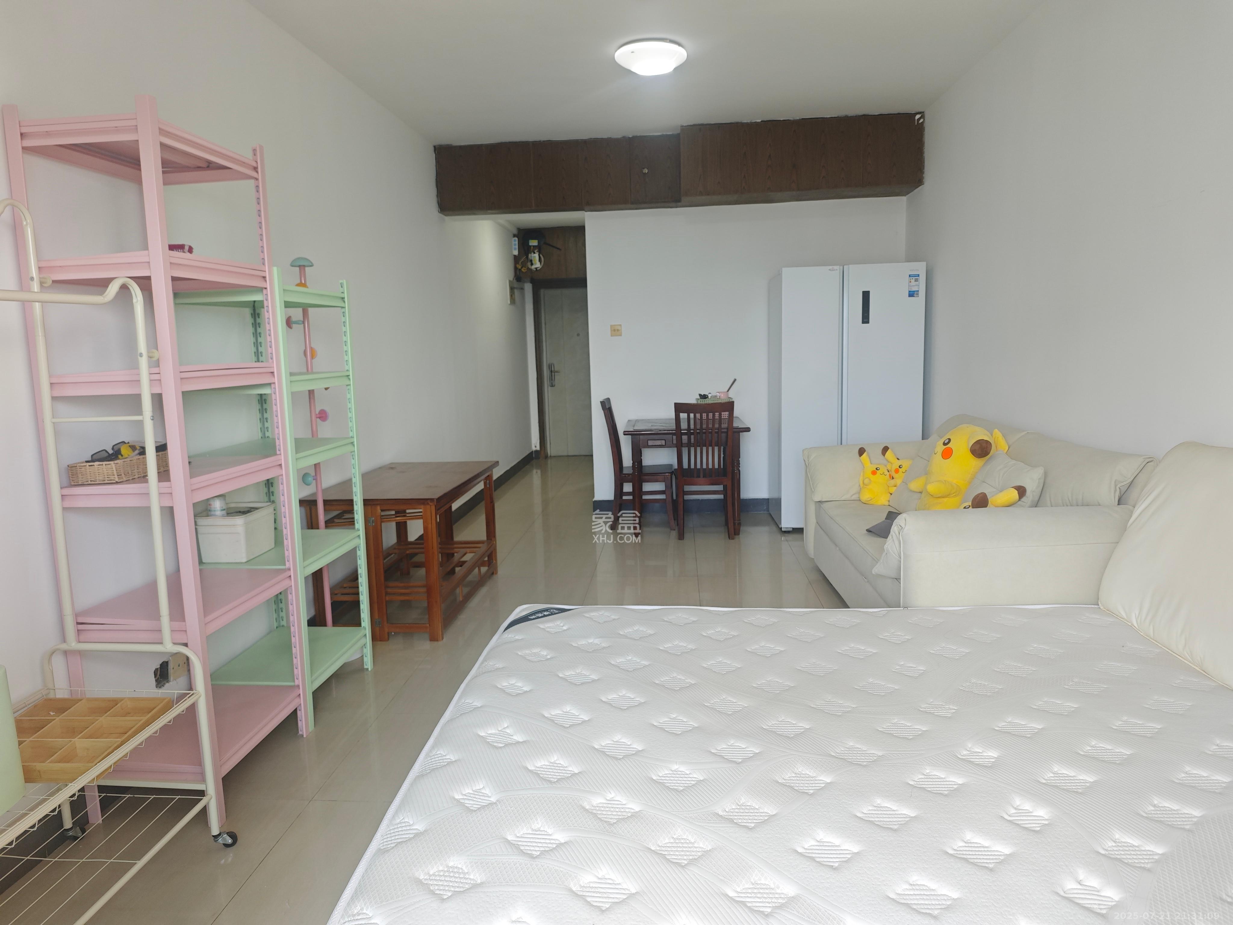 日出东方  1室1厅1卫    1800.0元/月室内图