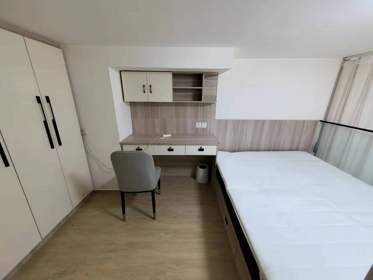 保利中央海岸三期熙园  1室1厅1卫    2000.0元/月 保利中央海岸三期熙园  1室1厅1卫    2000.0元/月室内图