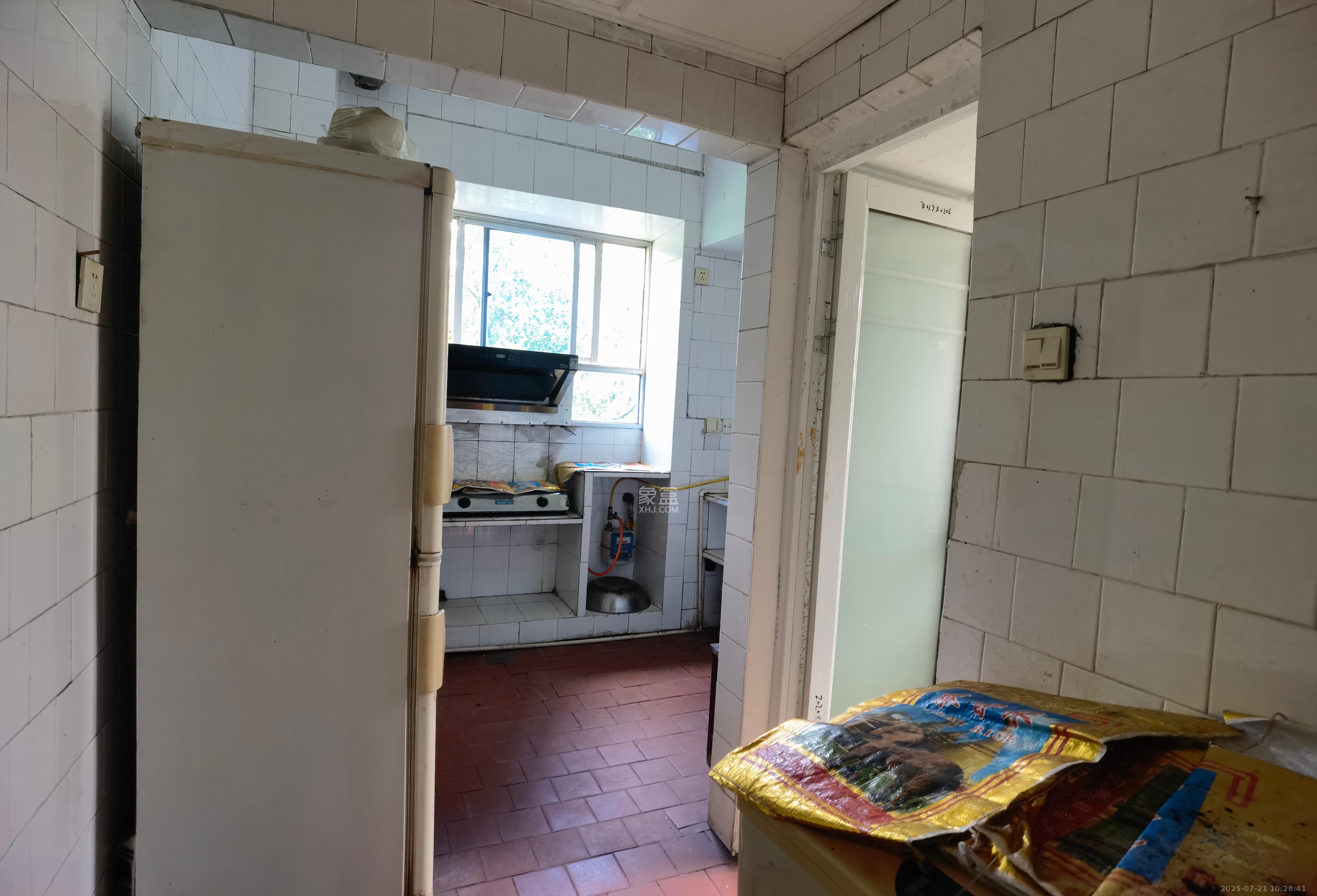 省水院宿舍 2室1厅1卫 1350.0元/月 省水院宿舍 2室1厅1卫 1350.0元/月室内图