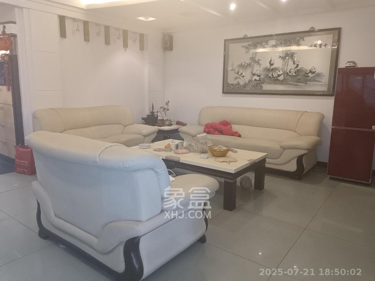 开宇大厦  4室2厅1卫    4500.0元/月 开宇大厦  4室2厅1卫    4500.0元/月