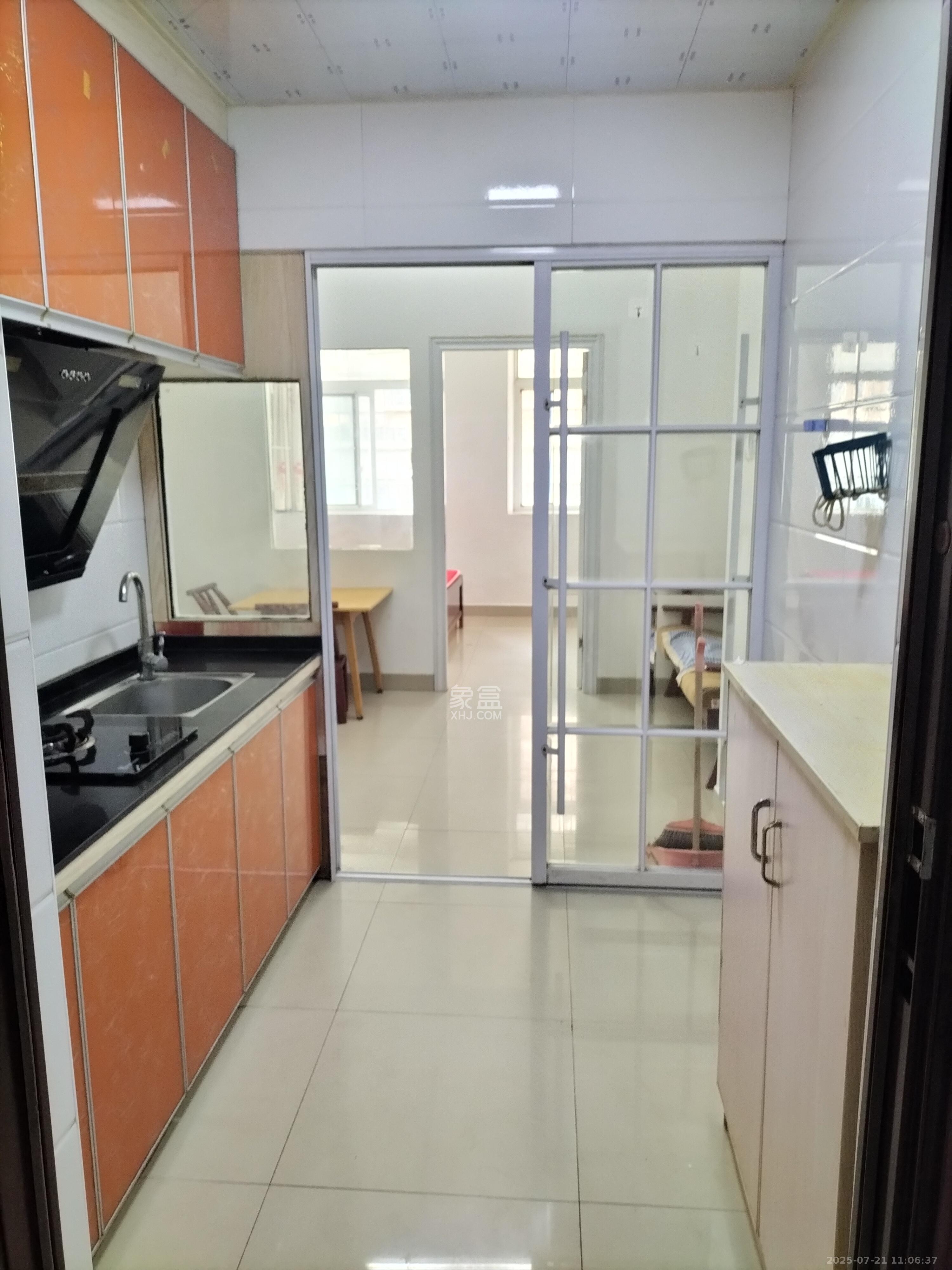 骑龙安置小区 2室1厅1卫 1300.0元/月 骑龙安置小区 2室1厅1卫 1300.0元/月室内图