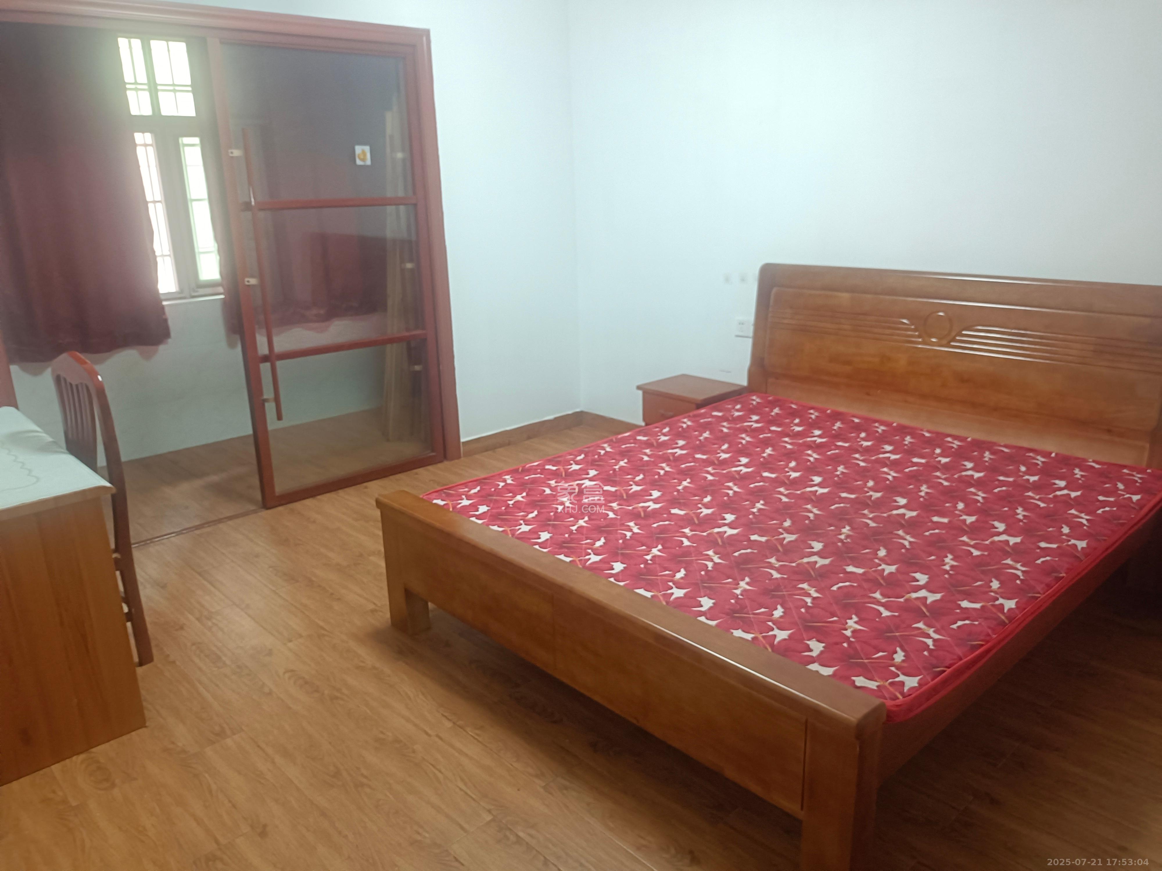 望兴家园 4室2厅2卫 2300.0元/月 望兴家园 4室2厅2卫 2300.0元/月室内图