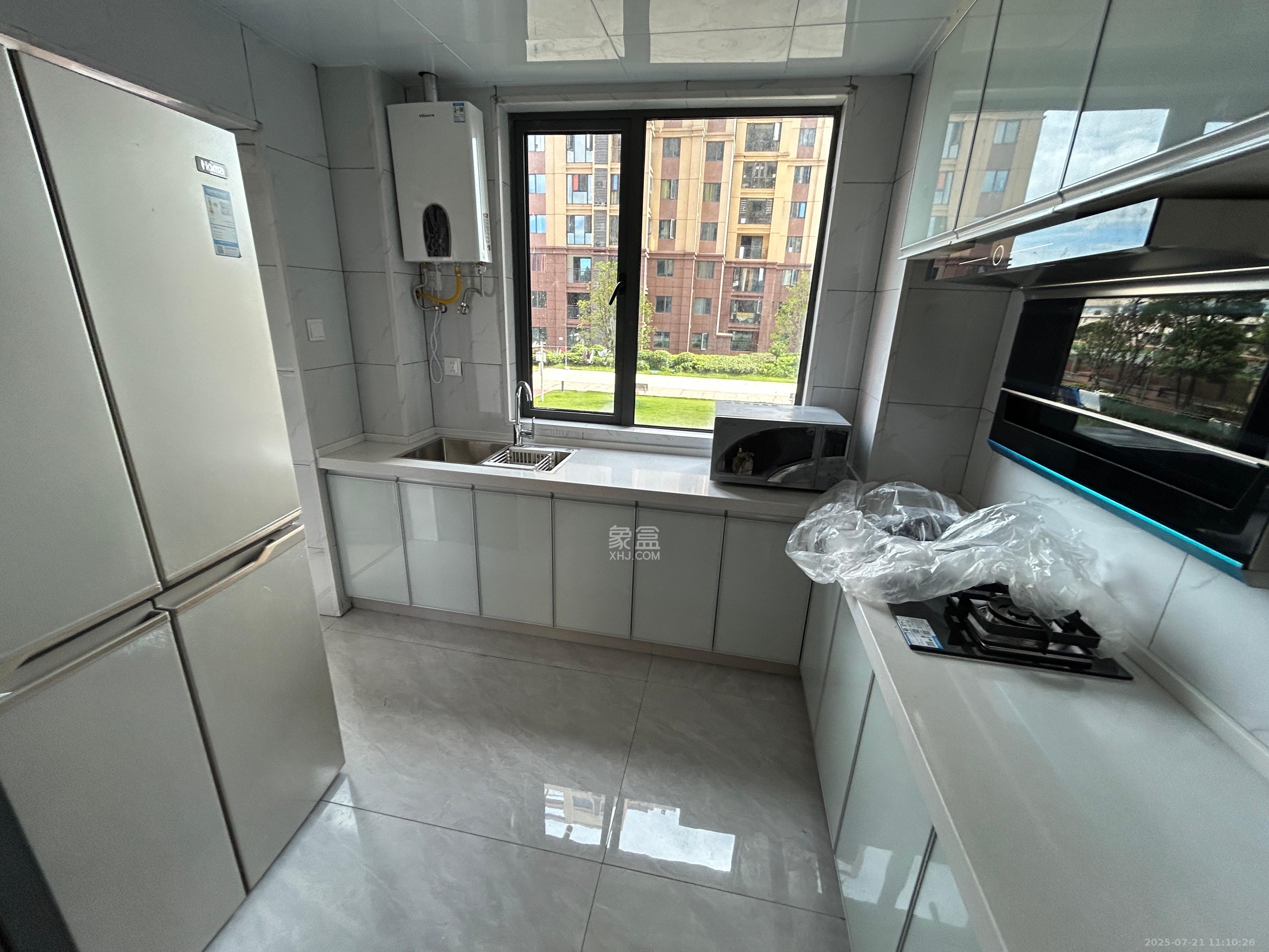 佛奥康桥水岸 3室2厅2卫 1800.0元/月 佛奥康桥水岸 3室2厅2卫 1800.0元/月室内图