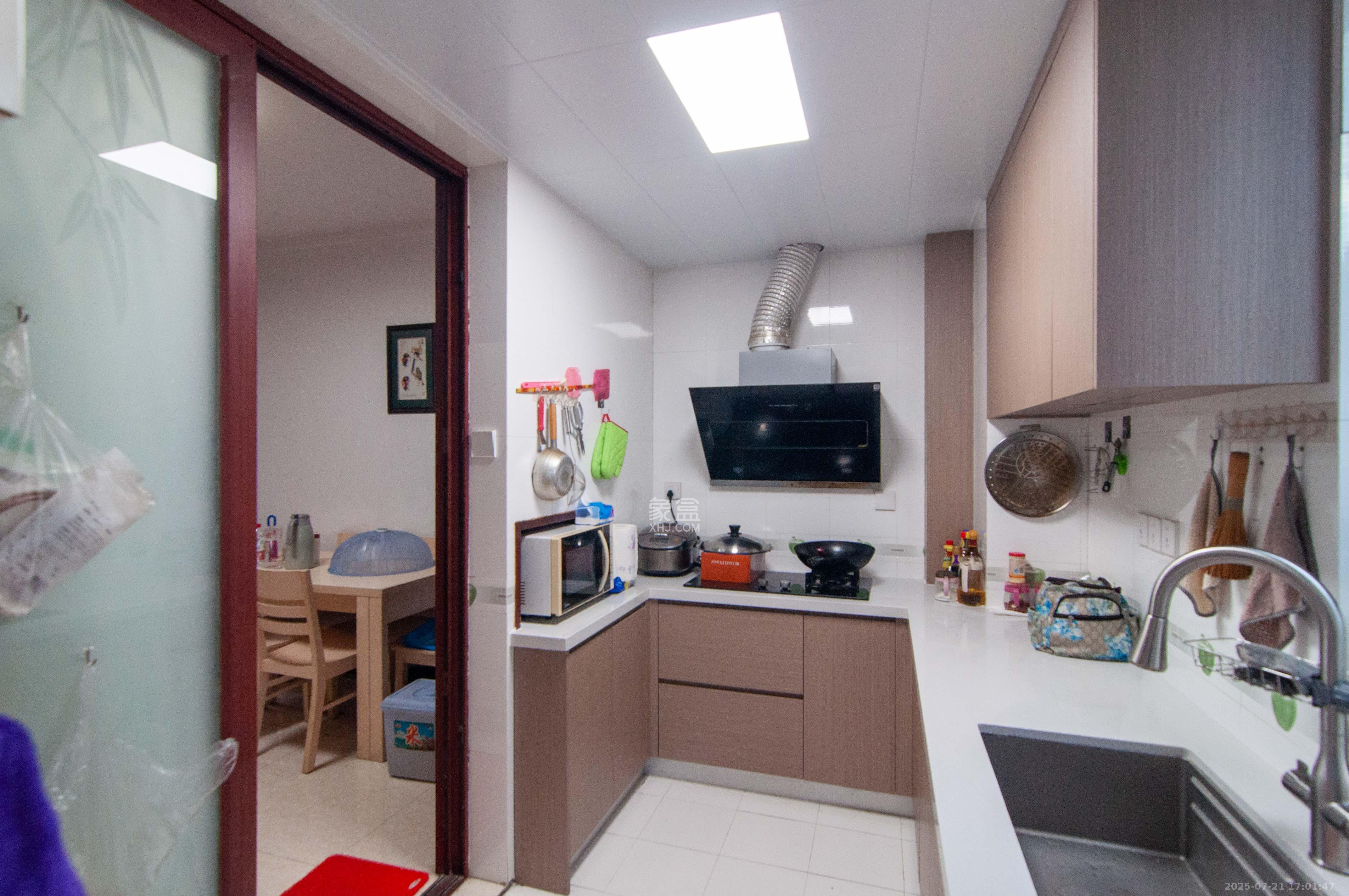 高鑫麓城  3室2厅2卫    138.0万 高鑫麓城  3室2厅2卫    138.0万厨房