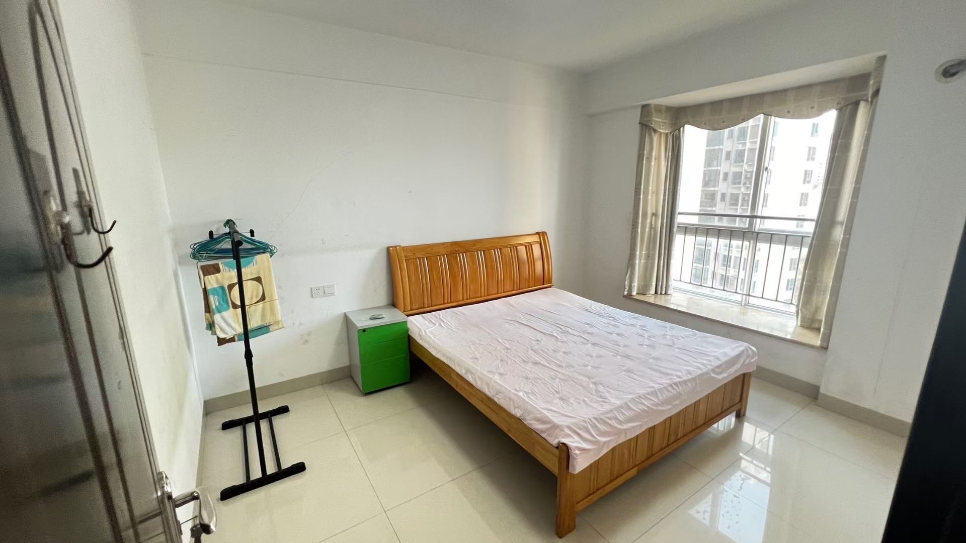 春熙苑 2室2厅1卫 2300.0元/月 春熙苑 2室2厅1卫 2300.0元/月室内图