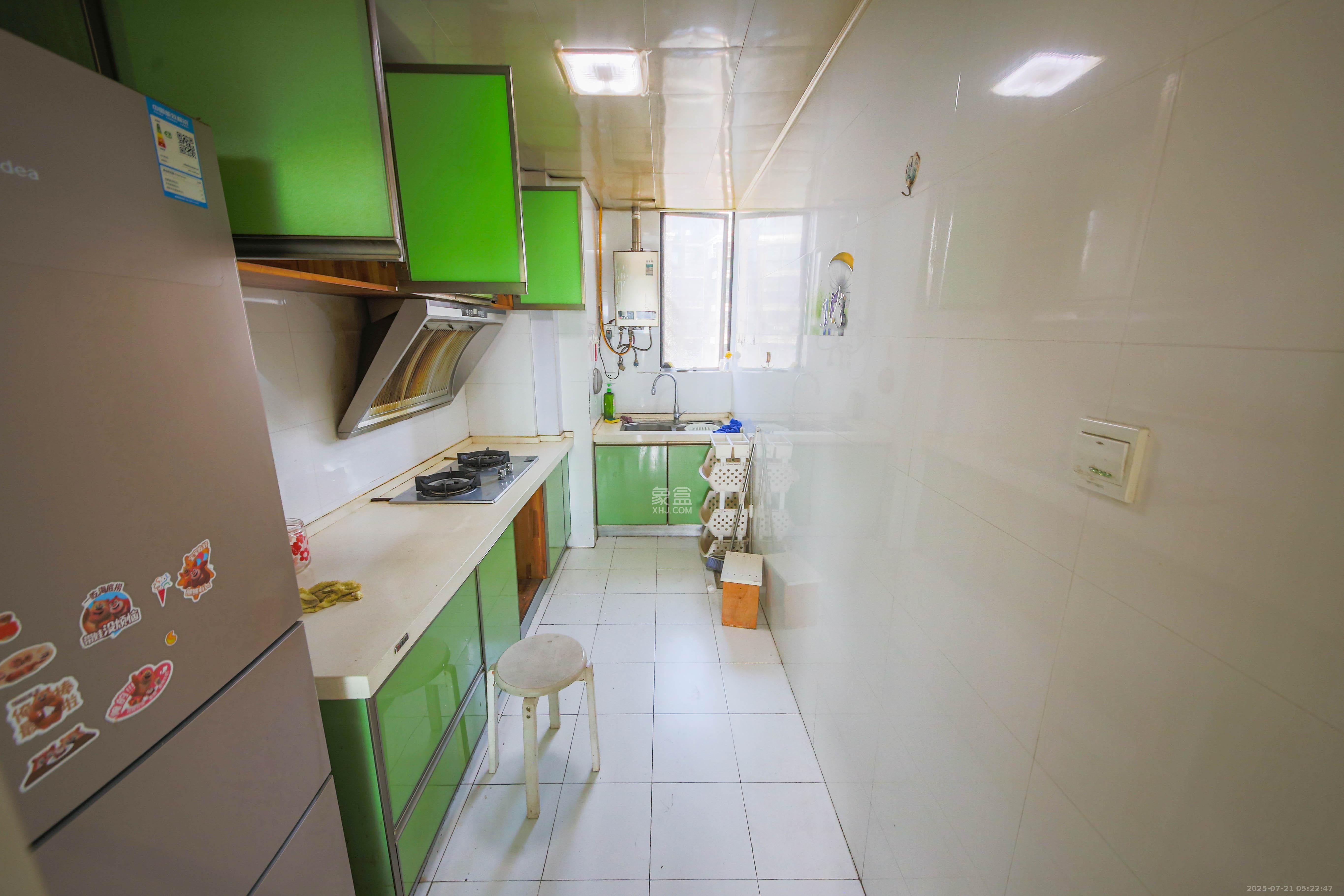 天城尚品 2室2厅1卫 65.00万 天城尚品 2室2厅1卫 65.00万厨房