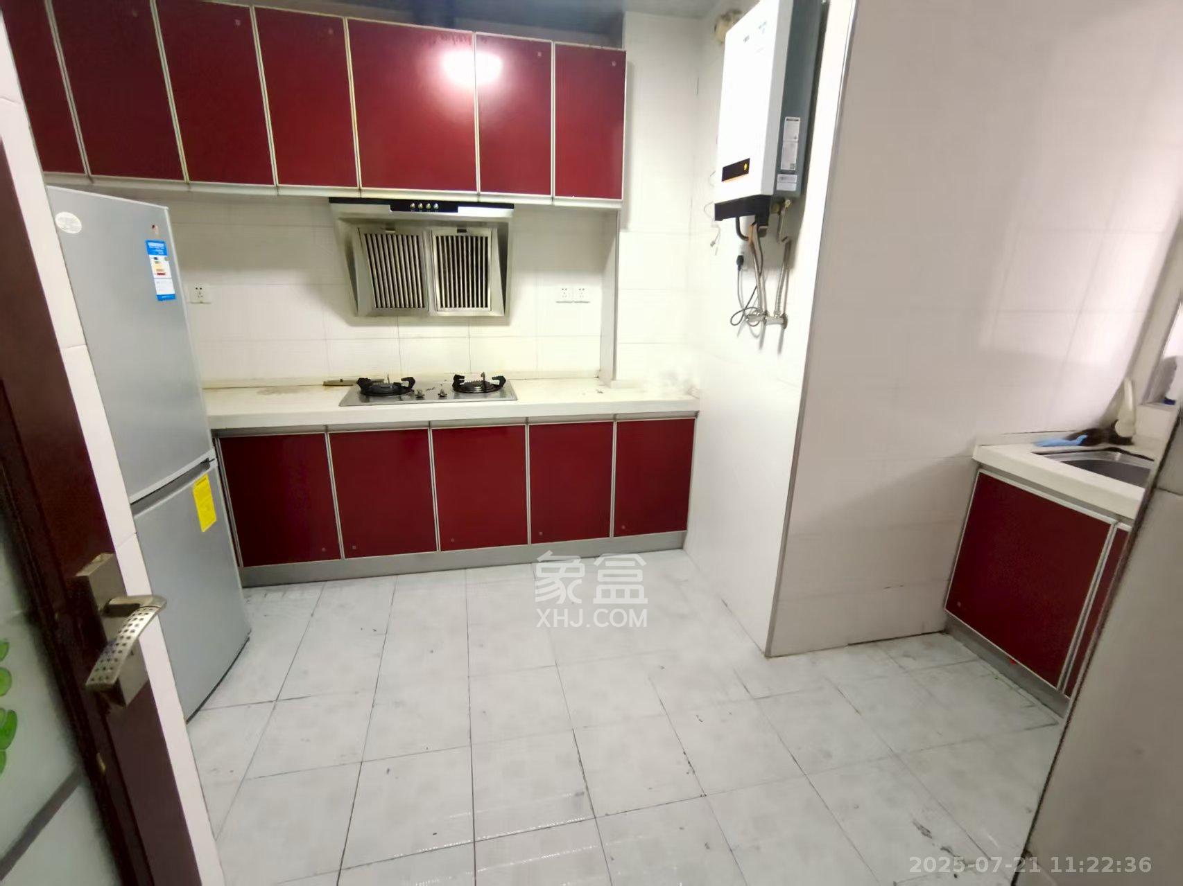 阳光100二期 4室2厅2卫 3200.0元/月 阳光100二期 4室2厅2卫 3200.0元/月室内图