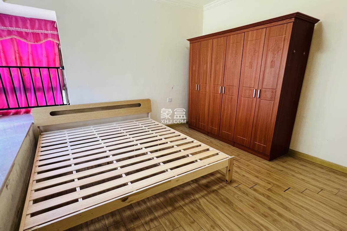 碧桂园 3室2厅1卫 1600.0元/月 碧桂园 3室2厅1卫 1600.0元/月室内图