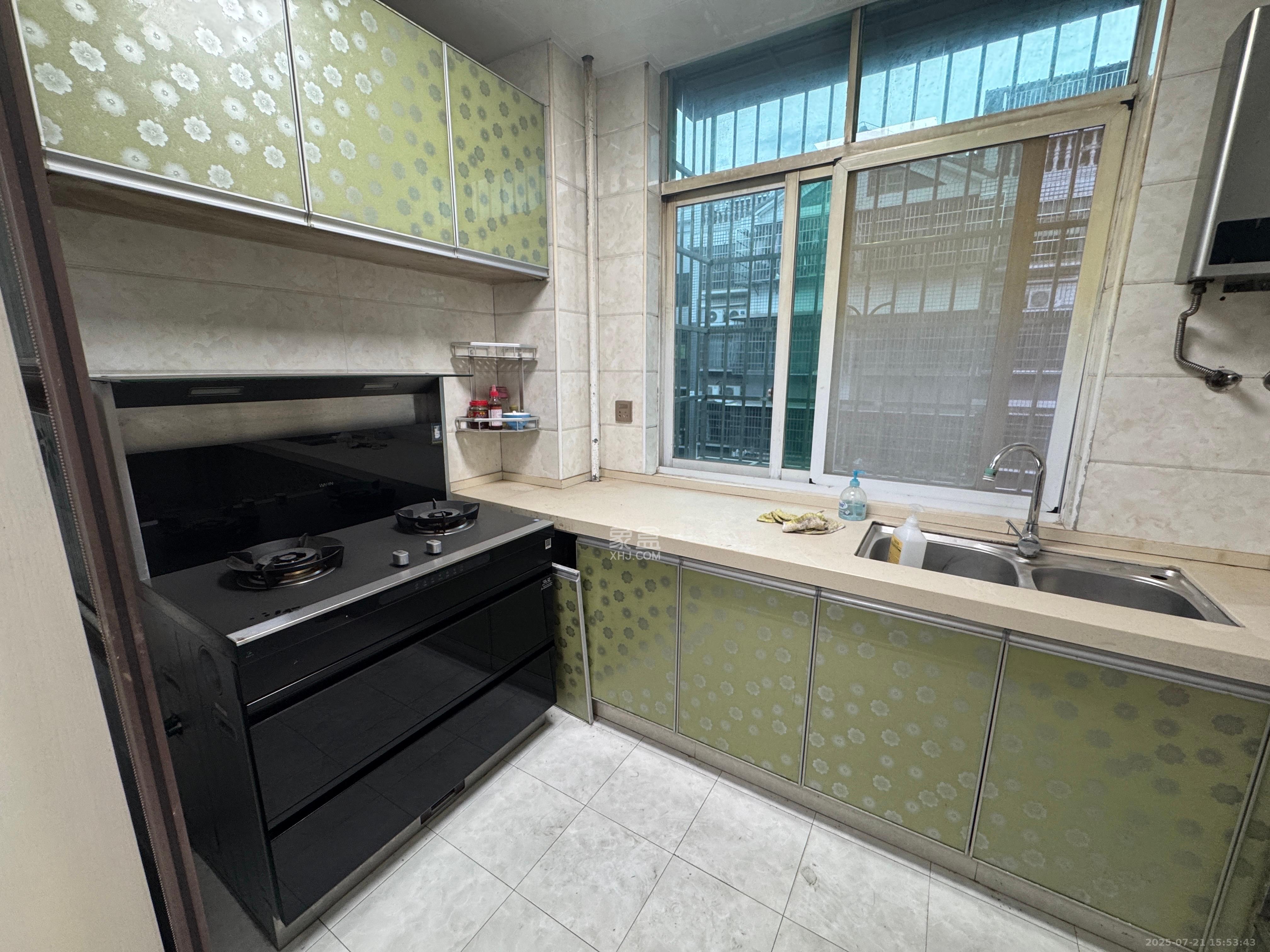 兴联母山小区 3室2厅1卫 1300.0元/月 兴联母山小区 3室2厅1卫 1300.0元/月室内图