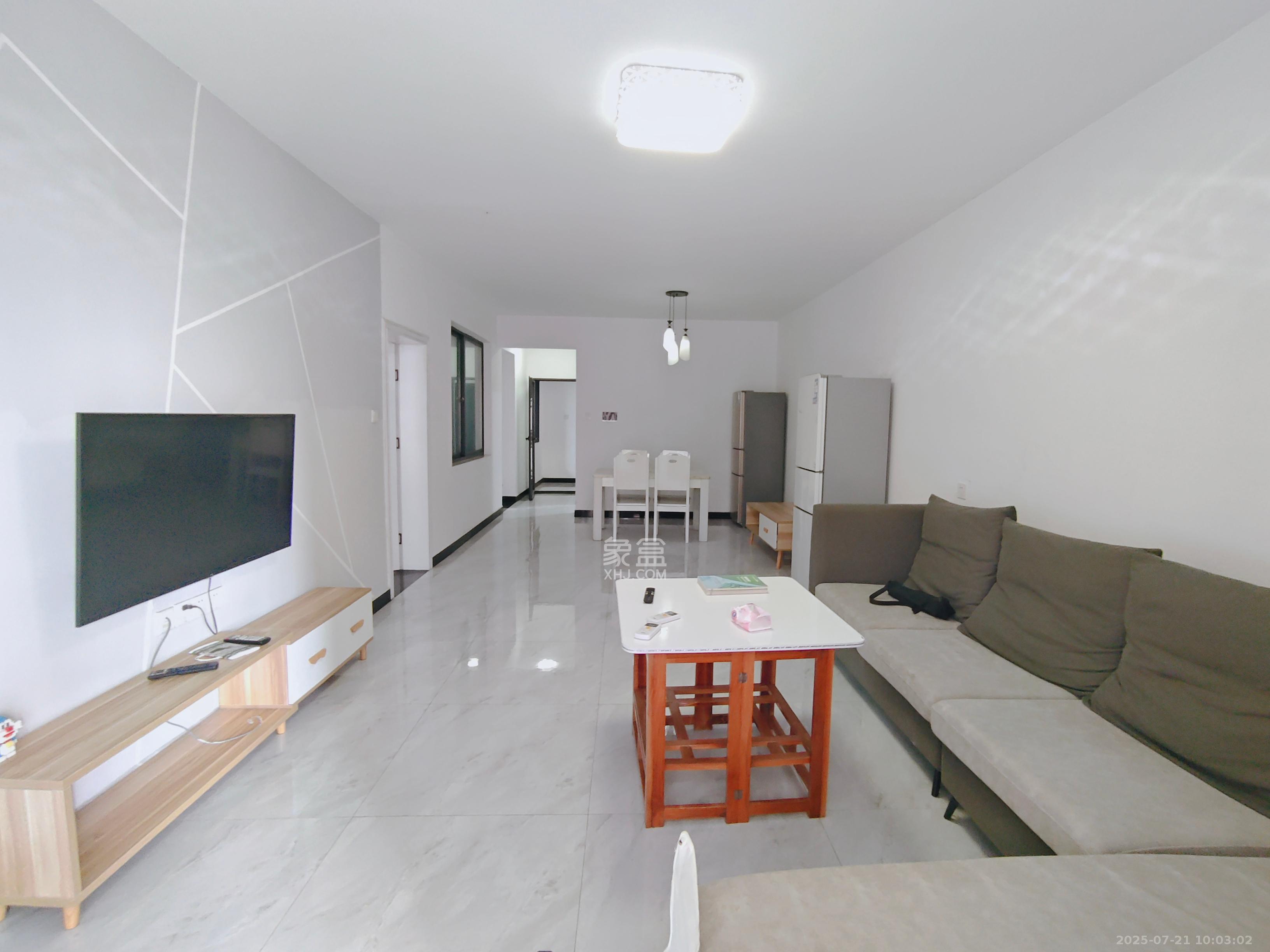 半山壹号  3室2厅2卫    2800.0元/月 半山壹号  3室2厅2卫    2800.0元/月室内图