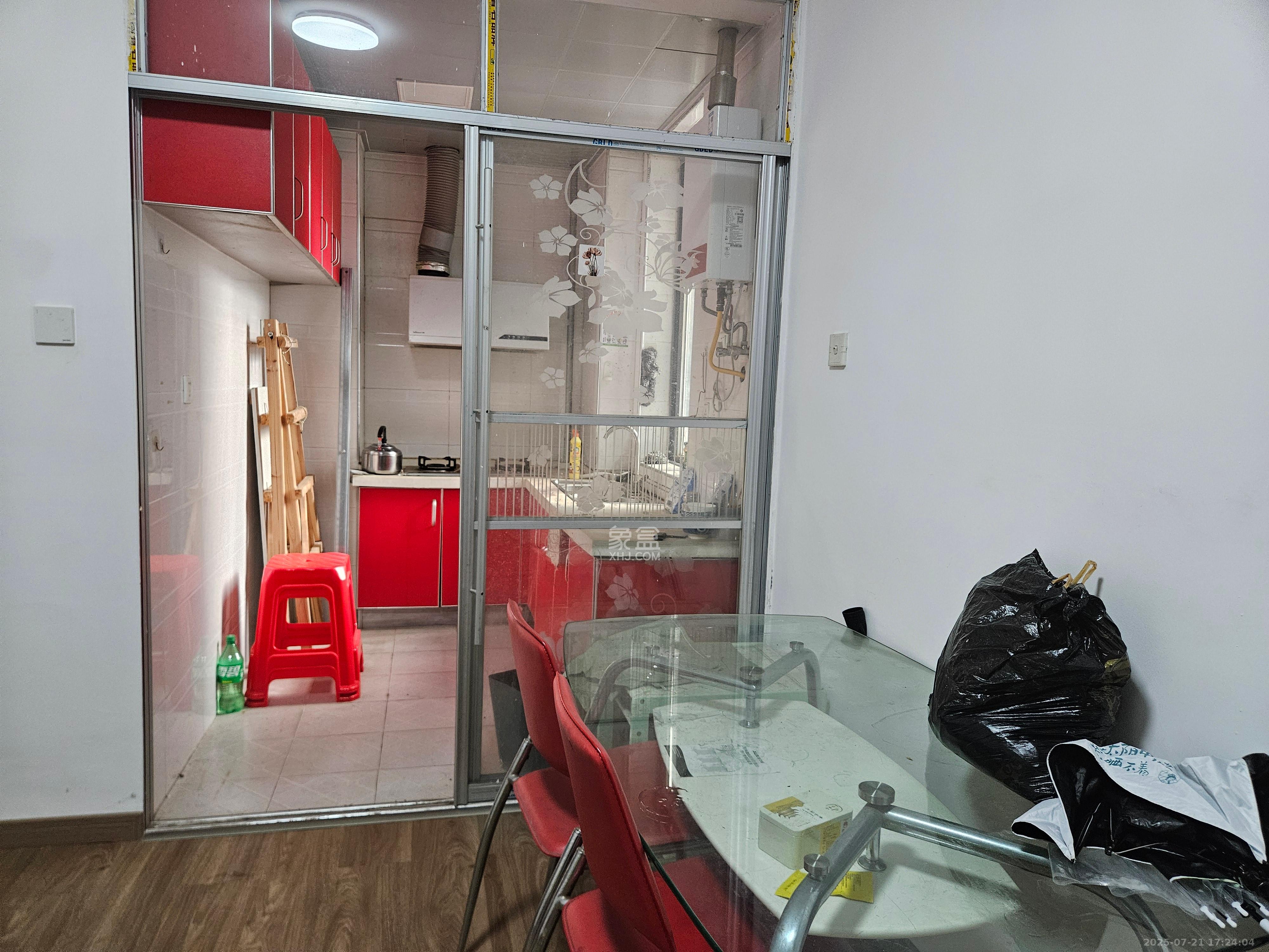 滨江君悦香邸  2室2厅1卫    2400.0元/月室内图