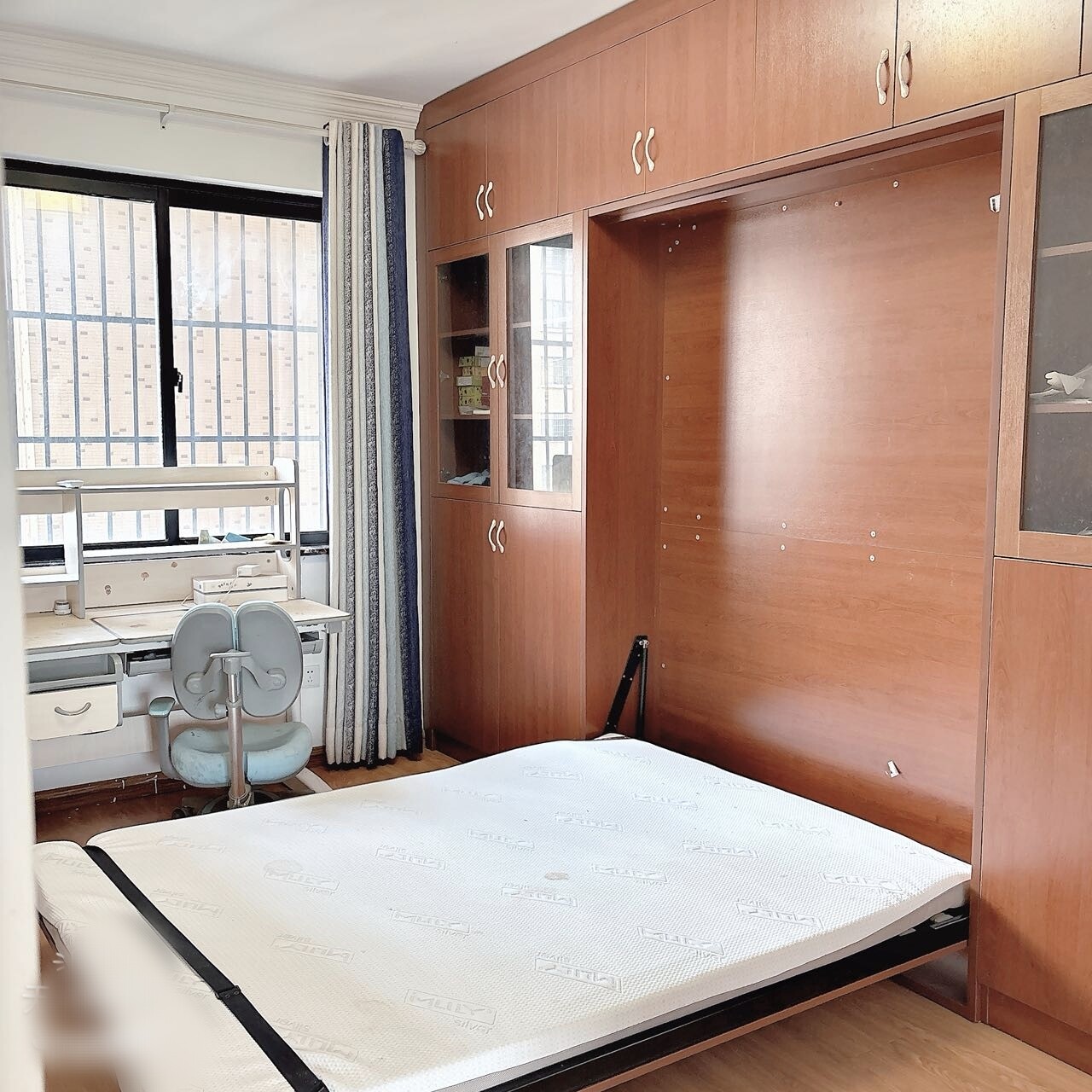 海秀花园 3室2厅2卫 3200.0元/月 海秀花园 3室2厅2卫 3200.0元/月室内图