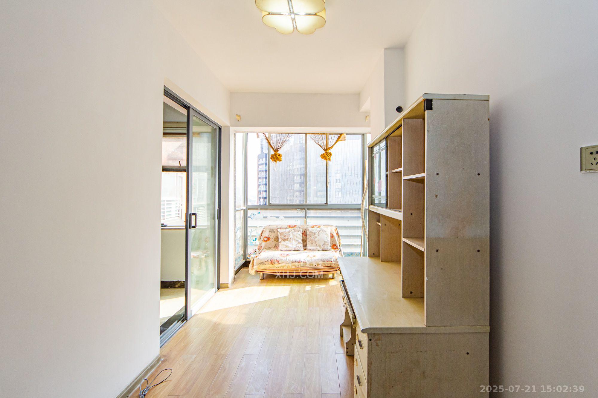 滨江君悦香邸  4室1厅1卫    2600.0元/月 滨江君悦香邸  4室1厅1卫    2600.0元/月室内图