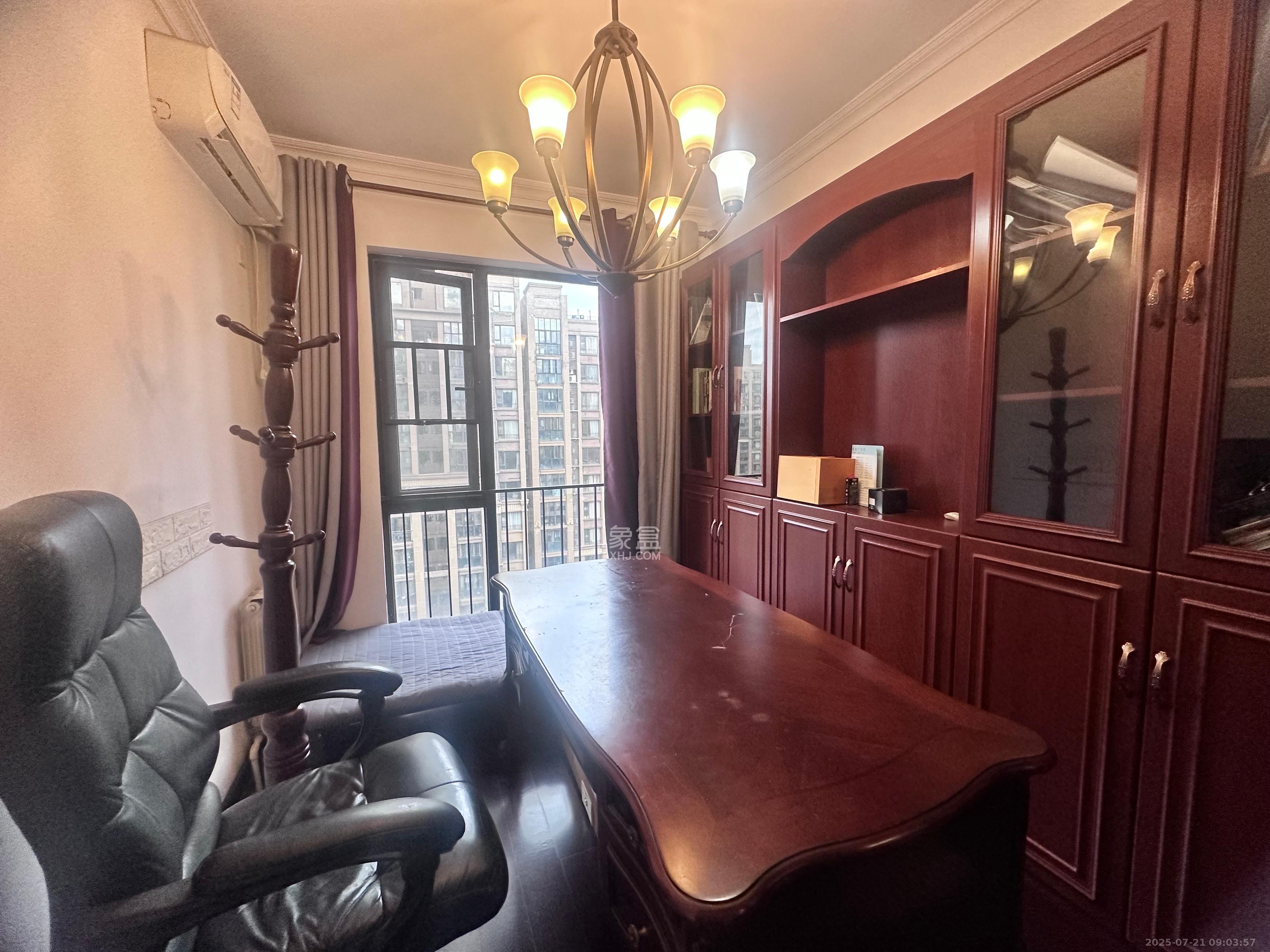 中海国际一期  4室2厅2卫    2600.0元/月室内图