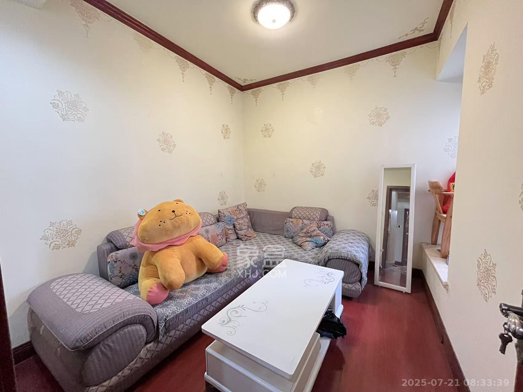 东方名苑臻锦园 3室2厅2卫 2100.0元/月 东方名苑臻锦园 3室2厅2卫 2100.0元/月室内图