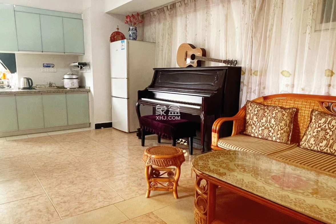 龙福大厦 3室2厅1卫 2500.0元/月 龙福大厦 3室2厅1卫 2500.0元/月室内图