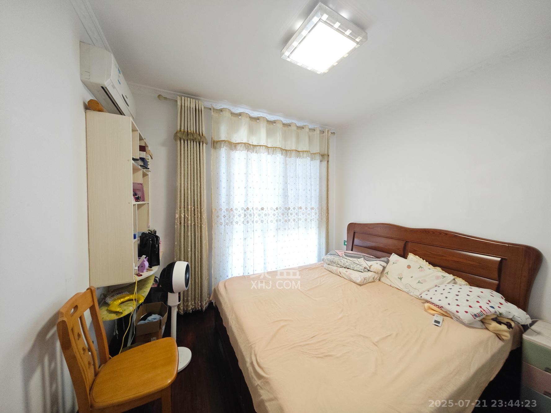 中豪城南时代（中豪南苑）  1室0厅0卫    70.0万卧室