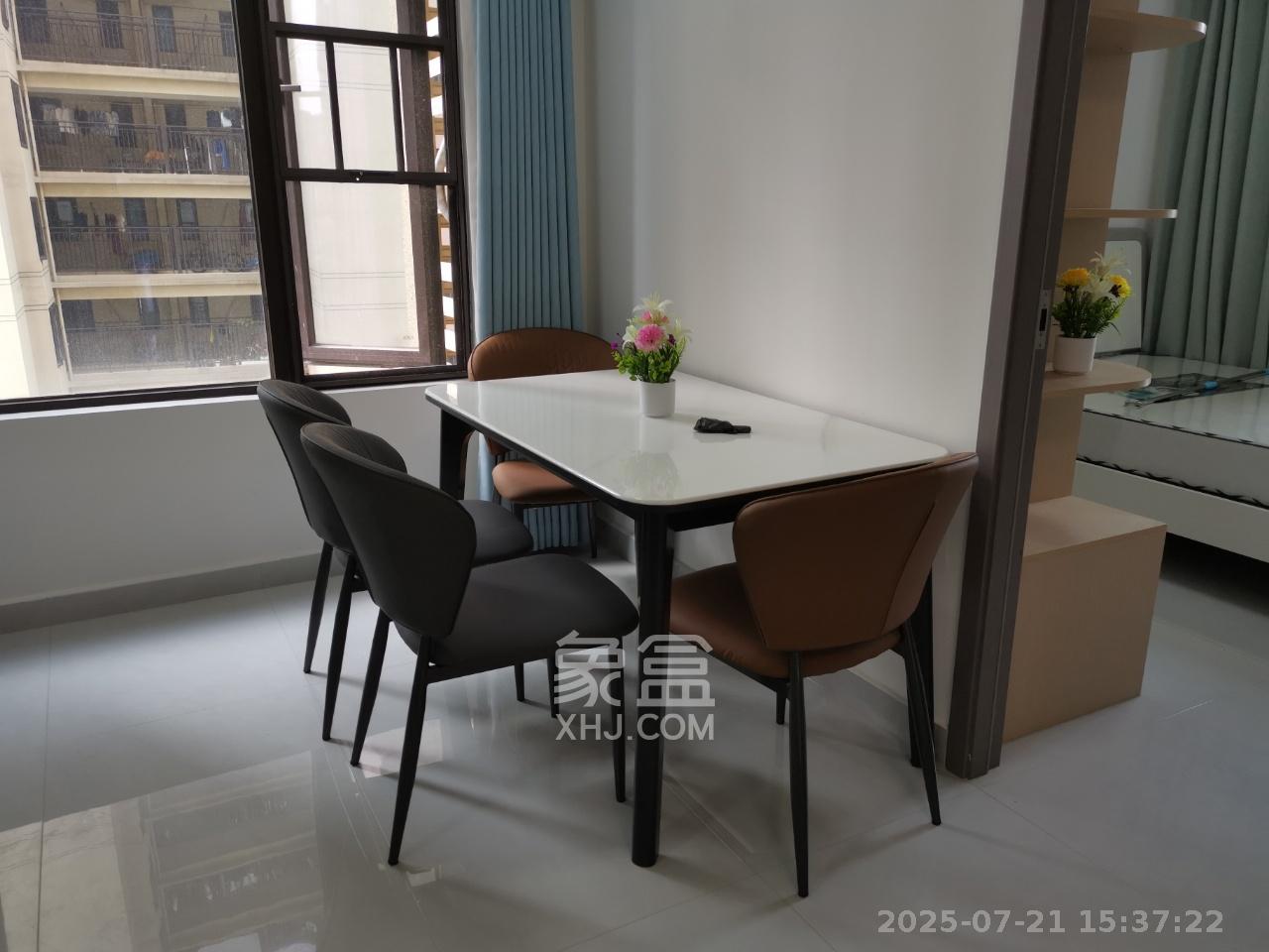 中海珑悦府  1室0厅0卫   2000.00元/月室内图