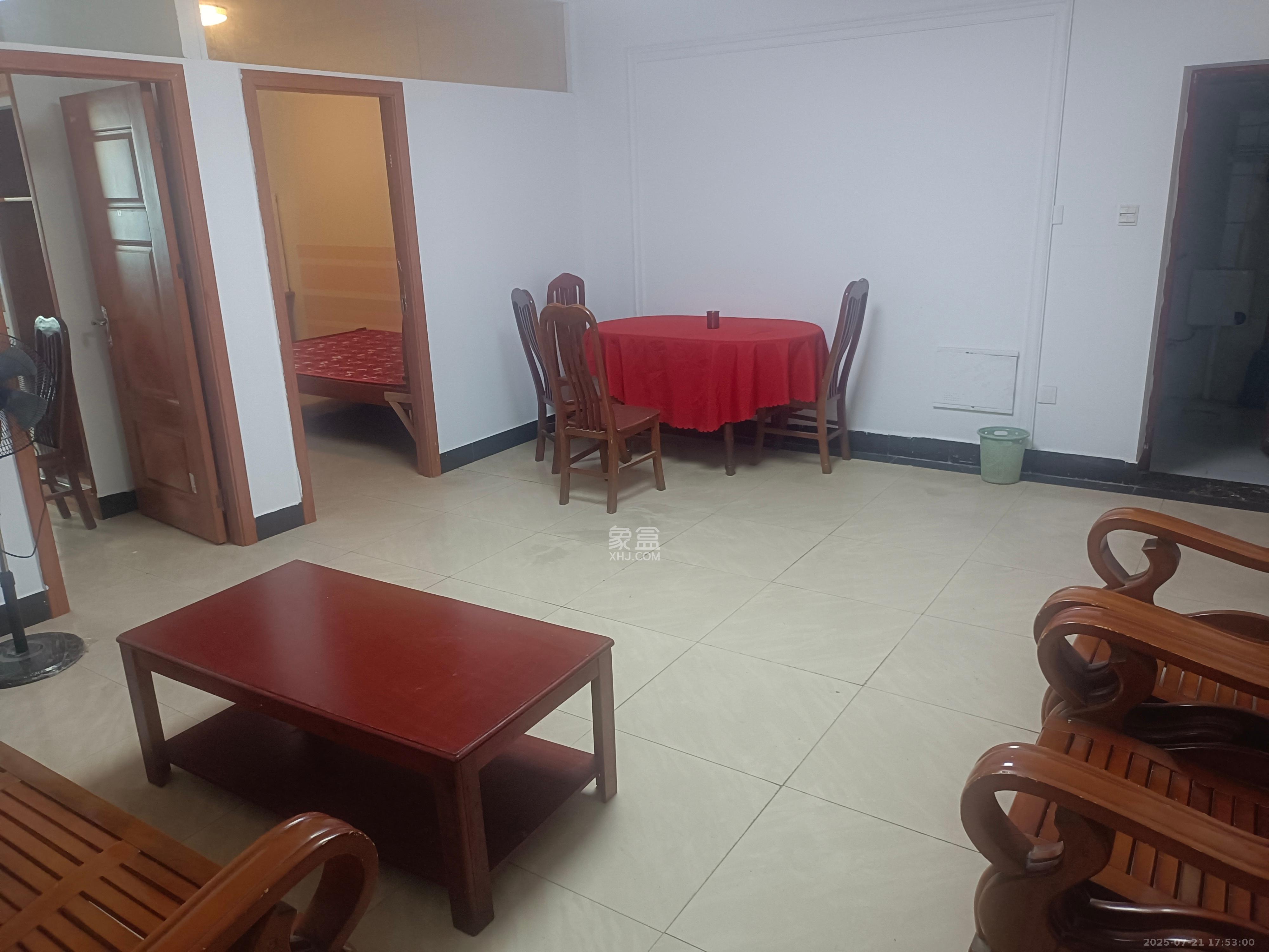 望兴家园 4室2厅2卫 2300.0元/月 望兴家园 4室2厅2卫 2300.0元/月室内图