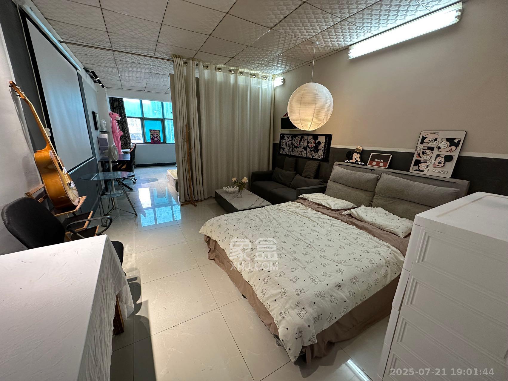 红星商务楼(红星蔬菜批发大市场) 1室1厅1卫 1750.0元/月 红星商务楼(红星蔬菜批发大市场) 1室1厅1卫 1750.0元/月室内图