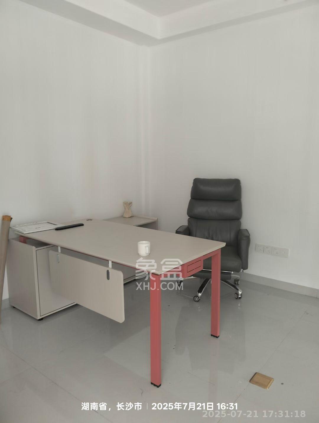 富力十号  1室0厅0卫    5500.0元/月 富力十号  1室0厅0卫    5500.0元/月室内图