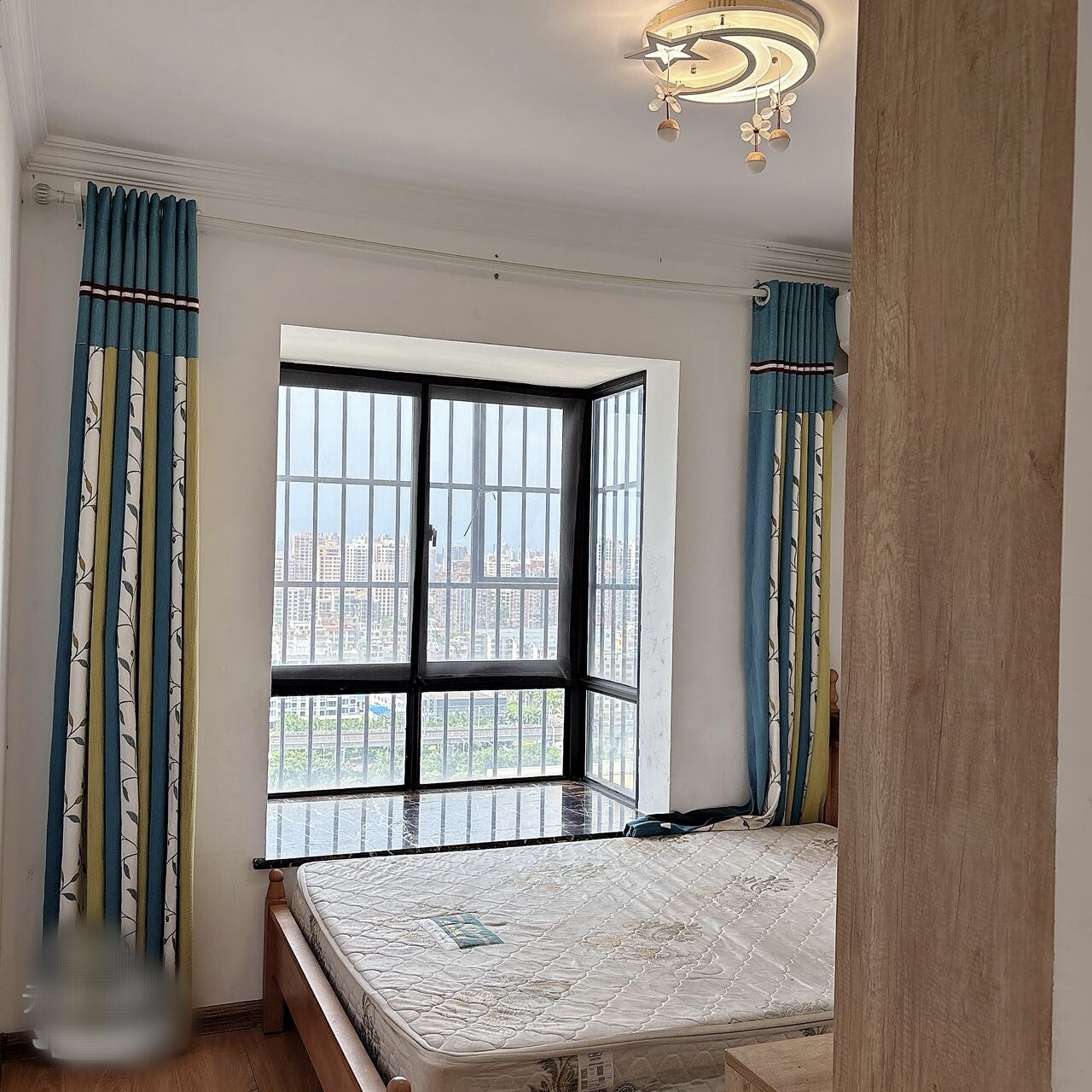 海秀花园 3室2厅2卫 3200.0元/月 海秀花园 3室2厅2卫 3200.0元/月室内图