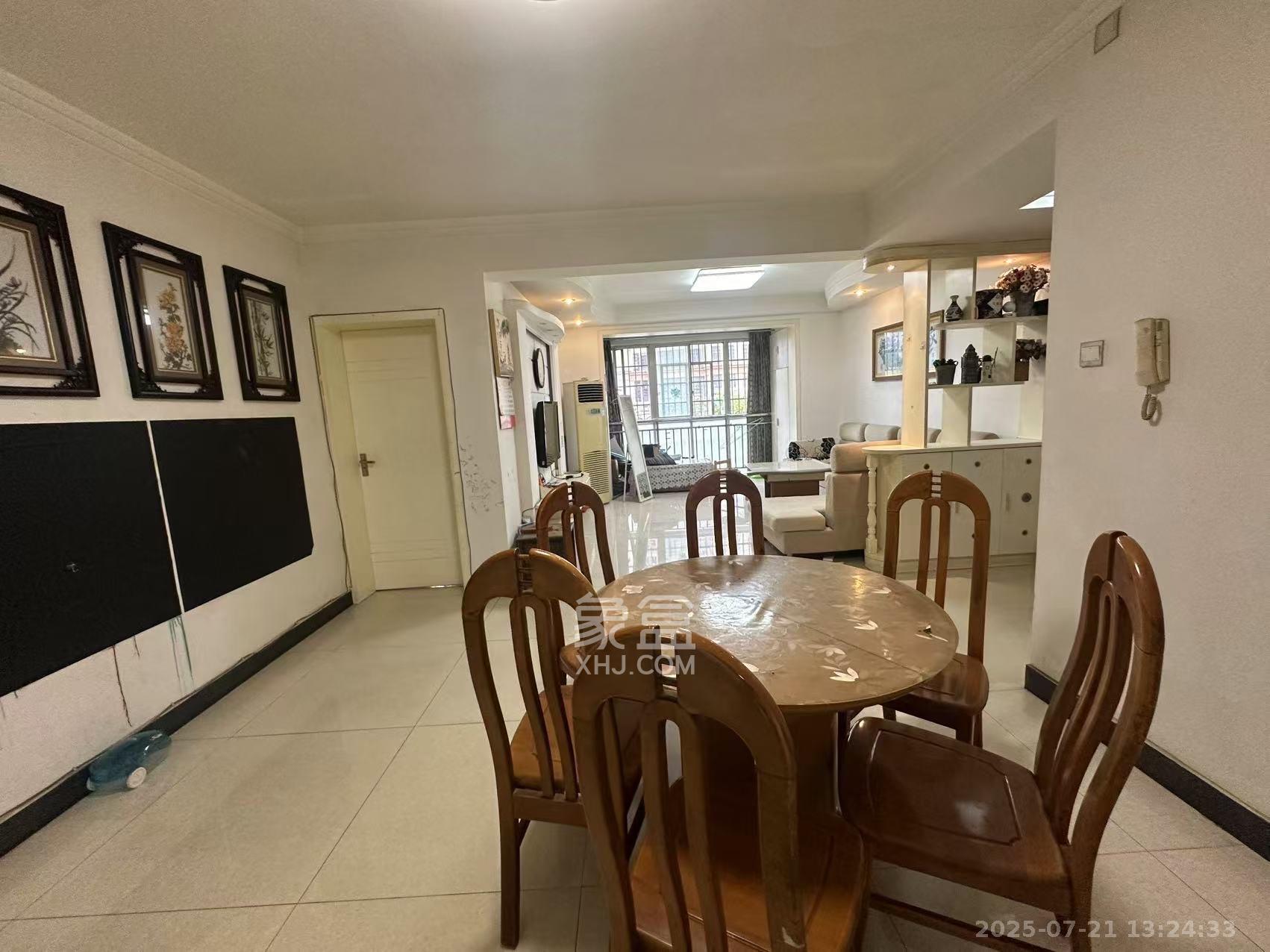 鄱阳小区  1室2厅1卫    1200.0元/月 鄱阳小区  1室2厅1卫    1200.0元/月室内图