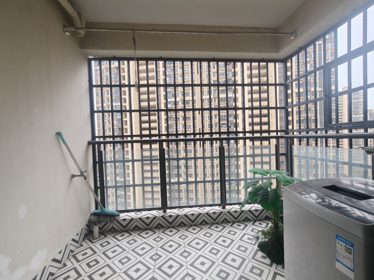 万达广场骏豪仕家(万达公馆)  3室2厅2卫    2600.0元/月 万达广场骏豪仕家(万达公馆)  3室2厅2卫    2600.0元/月室内图