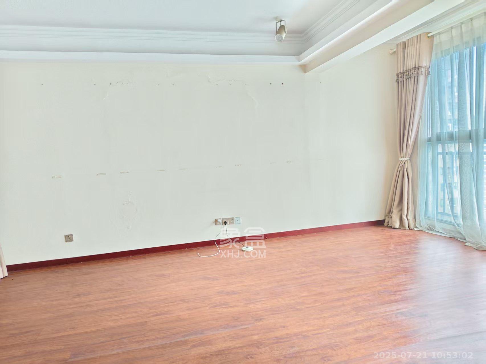 长城雅苑  3室2厅1卫    2500.0元/月室内图