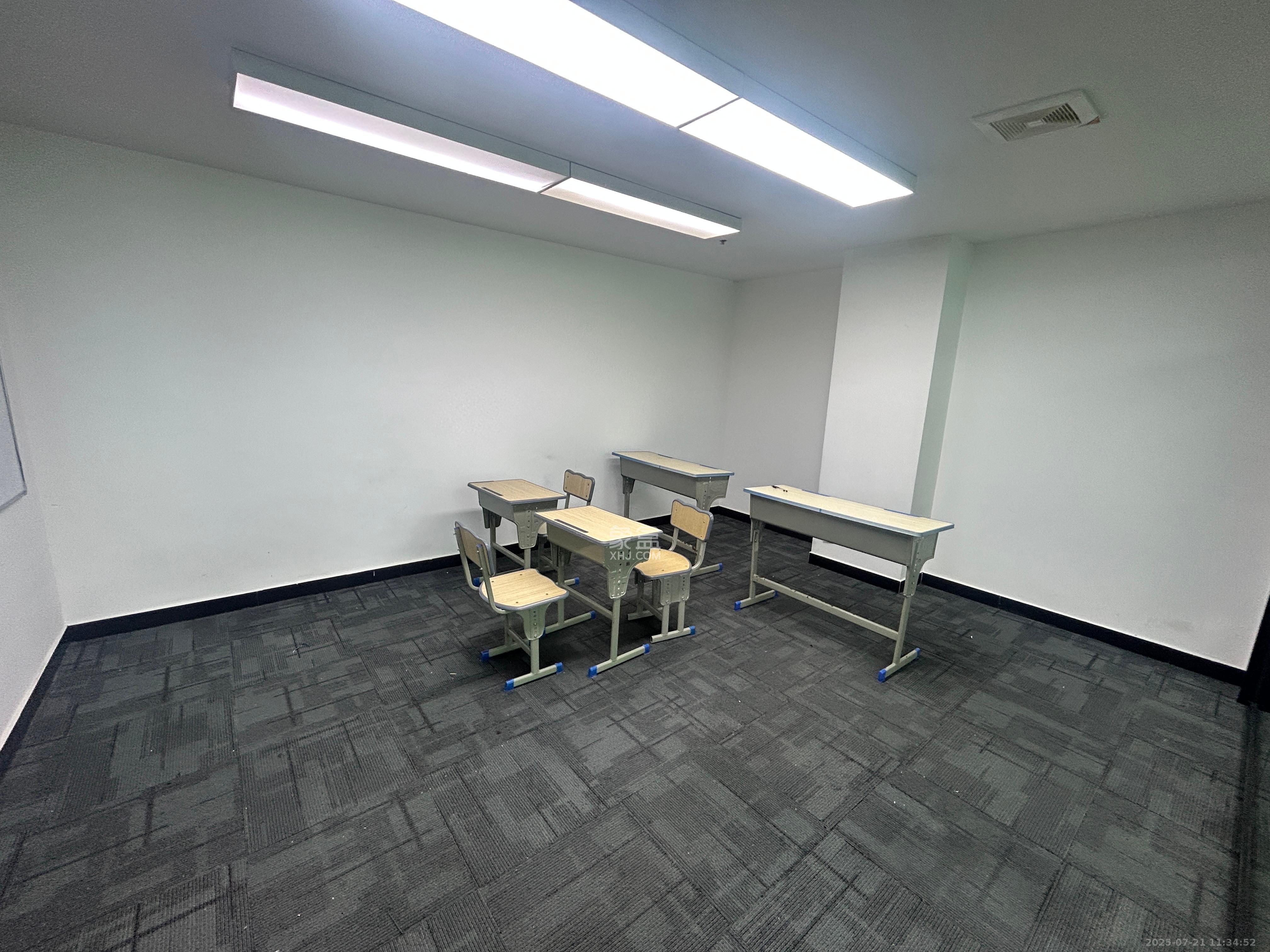 佳天国际新城  1室1厅1卫    9000.0元/月室内图