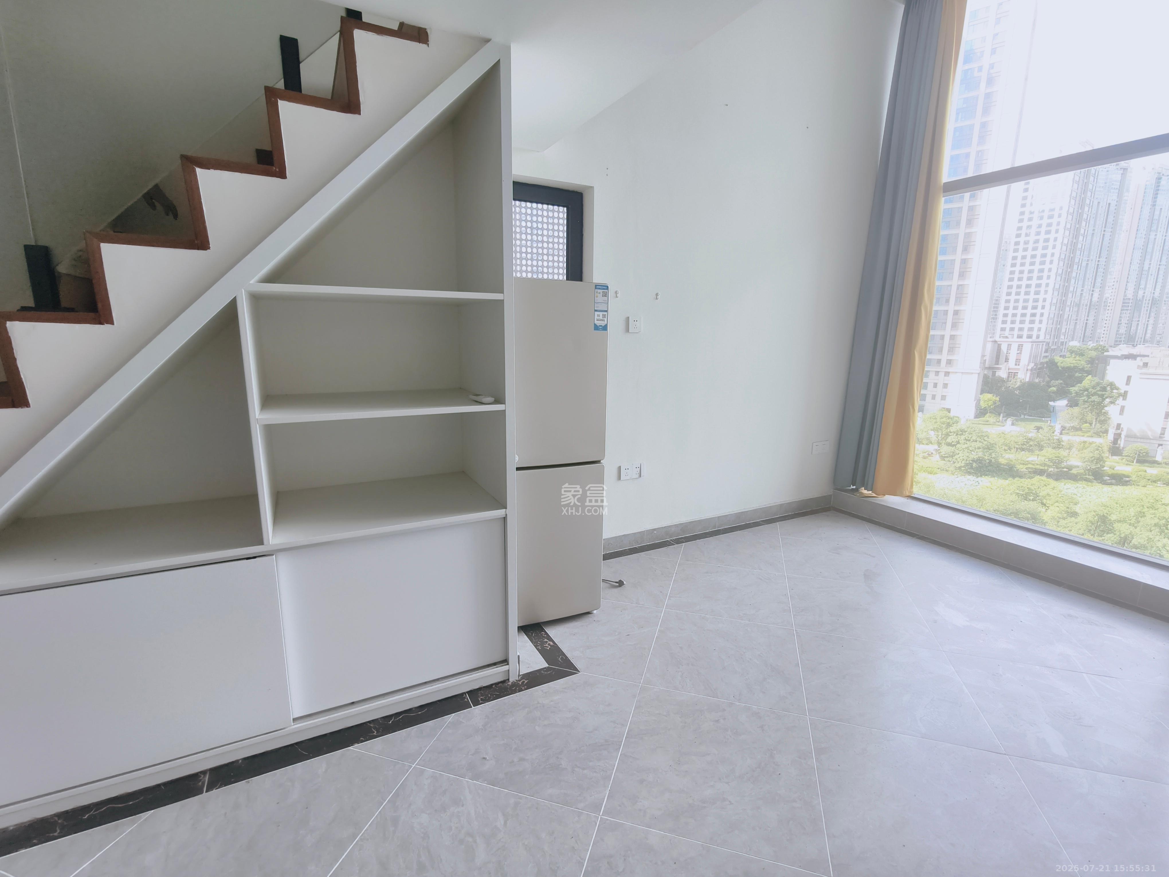 梅溪半岛  1室0厅0卫    2500.0元/月室内图