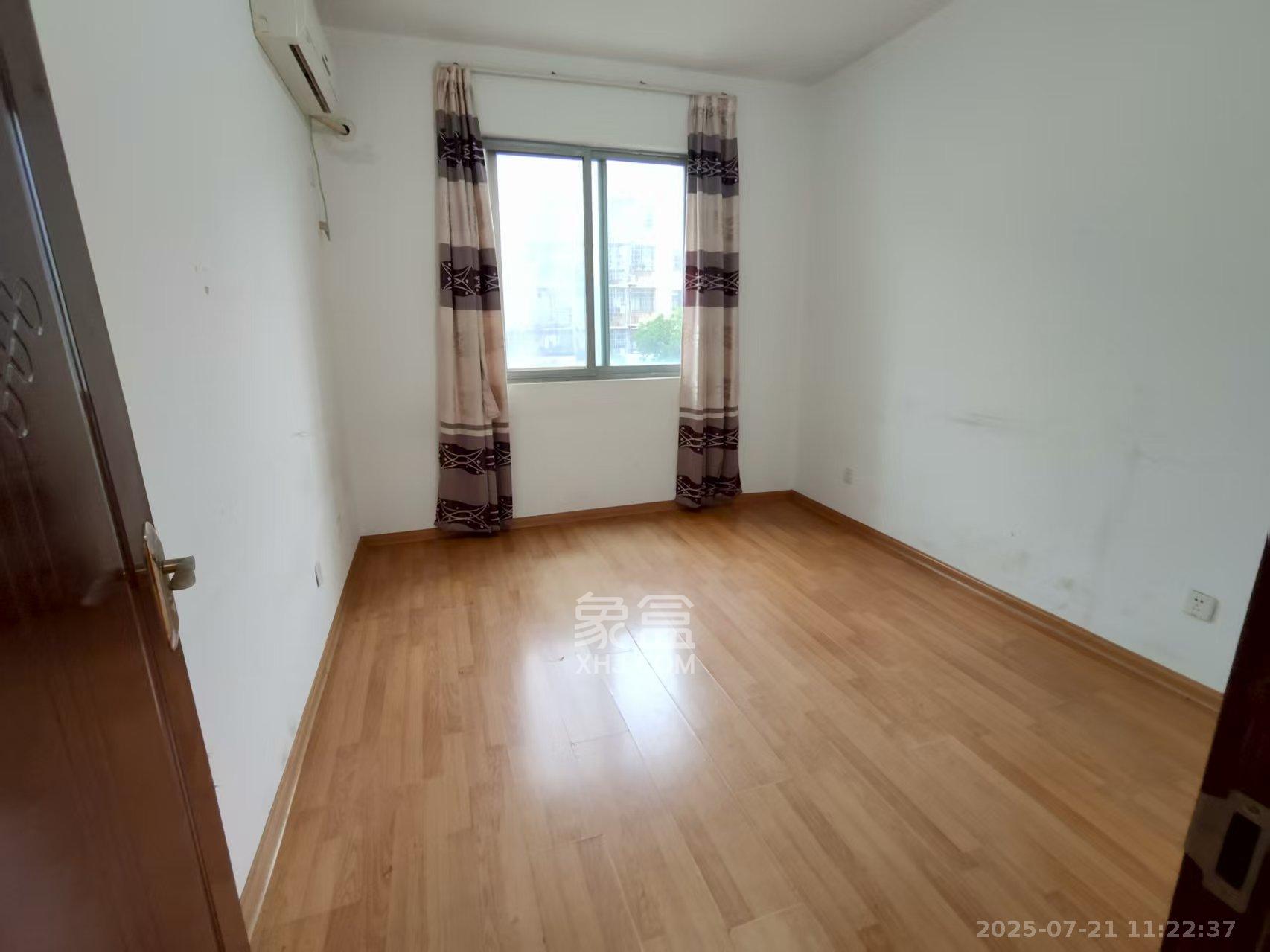 阳光100二期 4室2厅2卫 3200.0元/月 阳光100二期 4室2厅2卫 3200.0元/月室内图