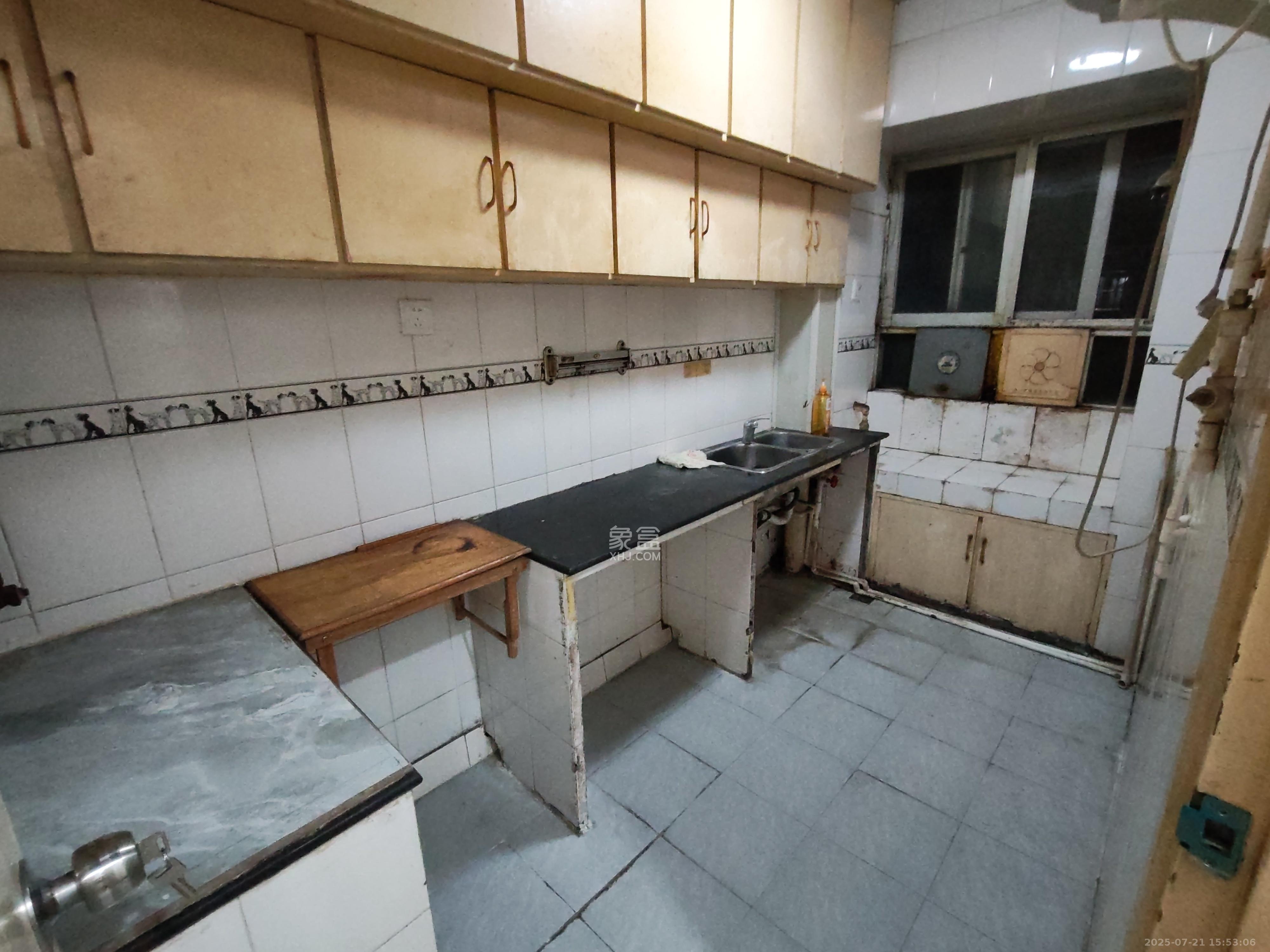 轻苑小区 3室2厅2卫 1600.0元/月 轻苑小区 3室2厅2卫 1600.0元/月室内图