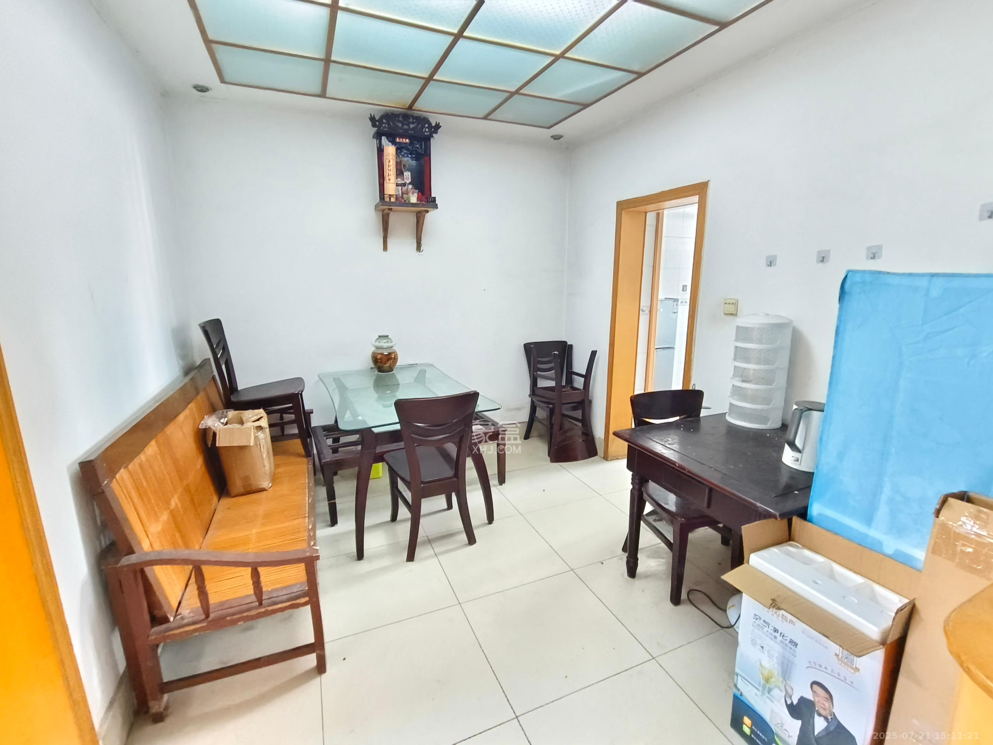 南门口晏家塘社区 2室2厅1卫 1500.0元/月 南门口晏家塘社区 2室2厅1卫 1500.0元/月室内图