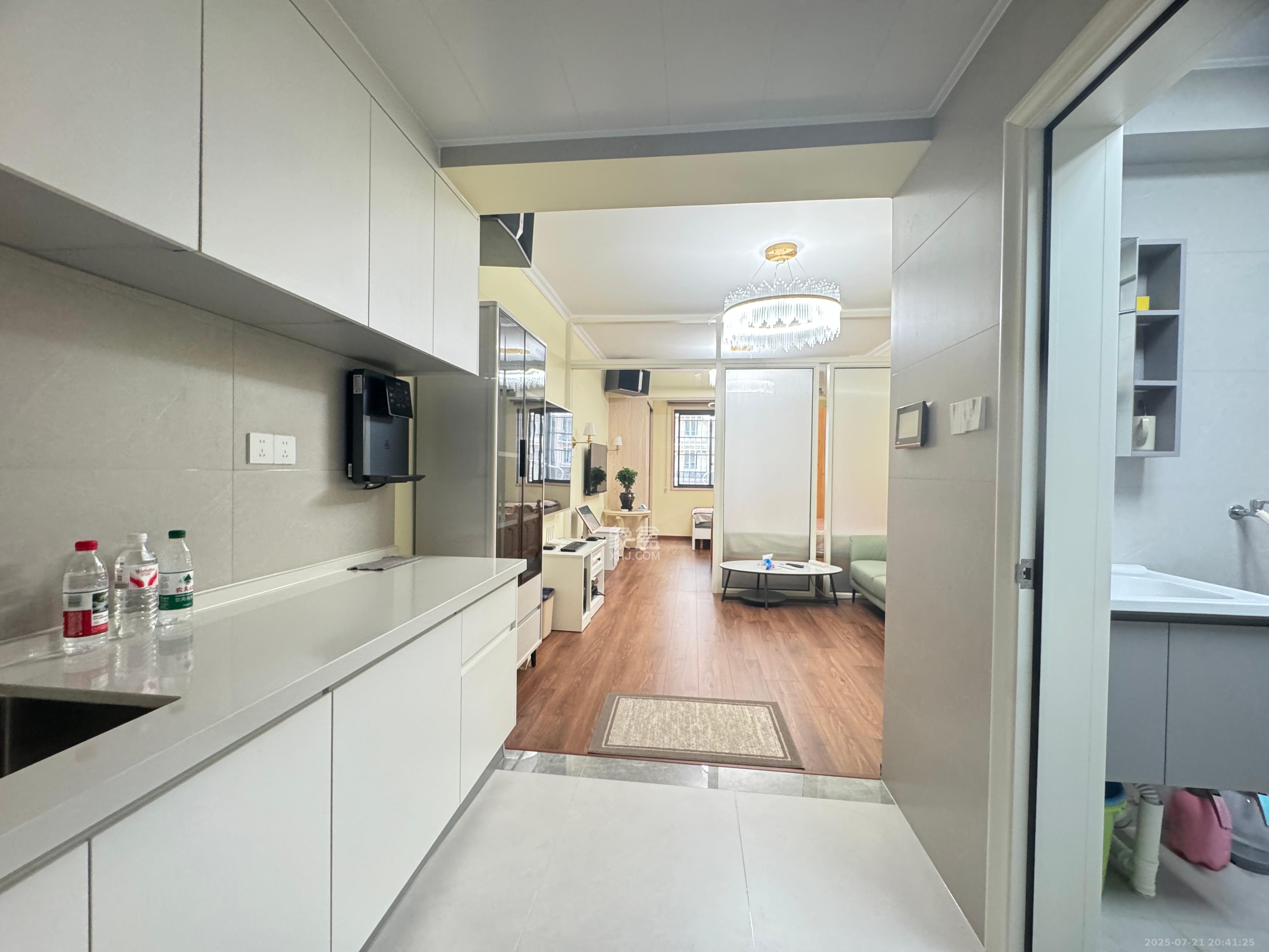 阳光锦城 1室1厅1卫 2200.0元/月 阳光锦城 1室1厅1卫 2200.0元/月室内图