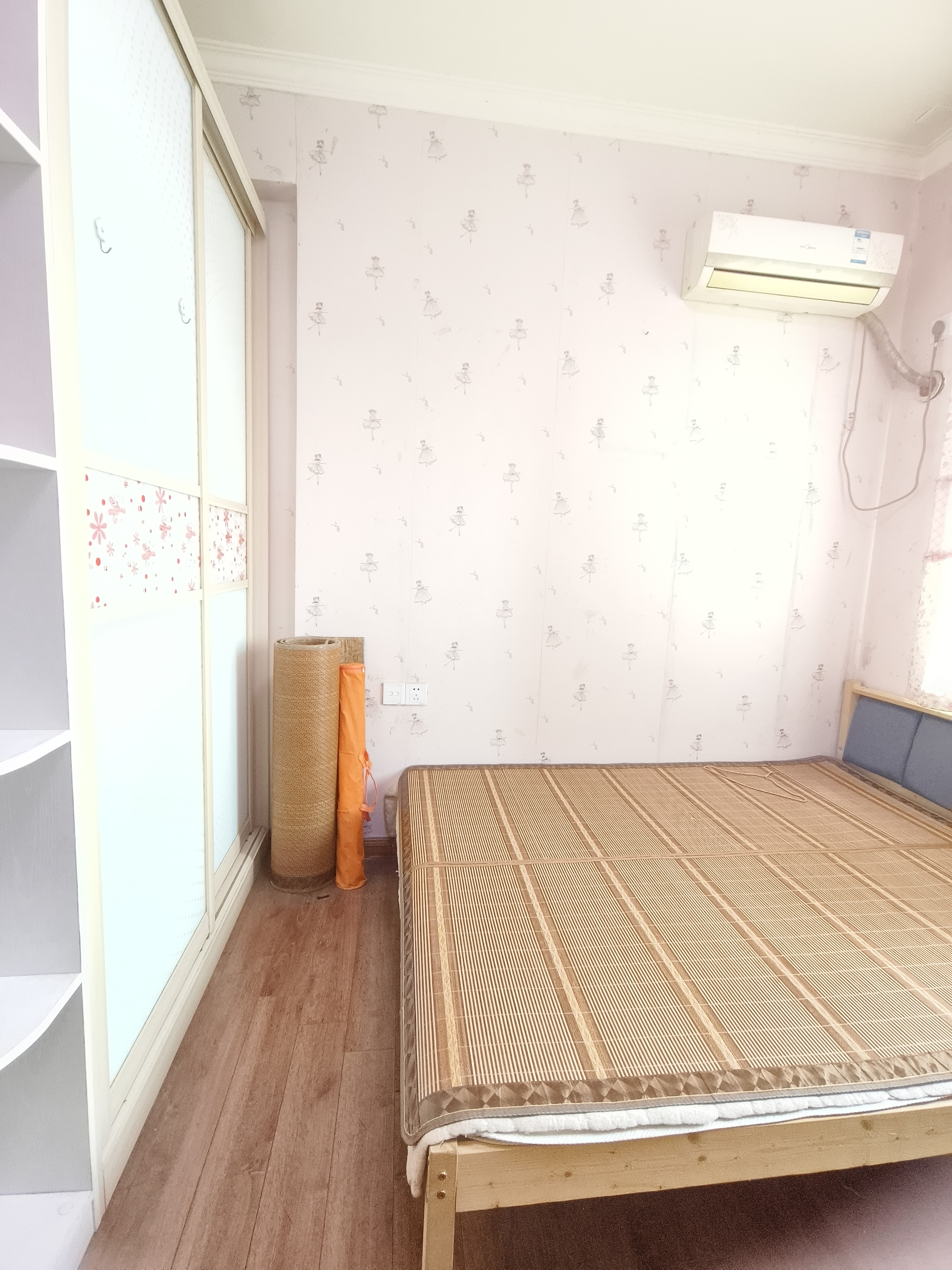 碧桂园 3室2厅2卫 1800.0元/月 碧桂园 3室2厅2卫 1800.0元/月室内图