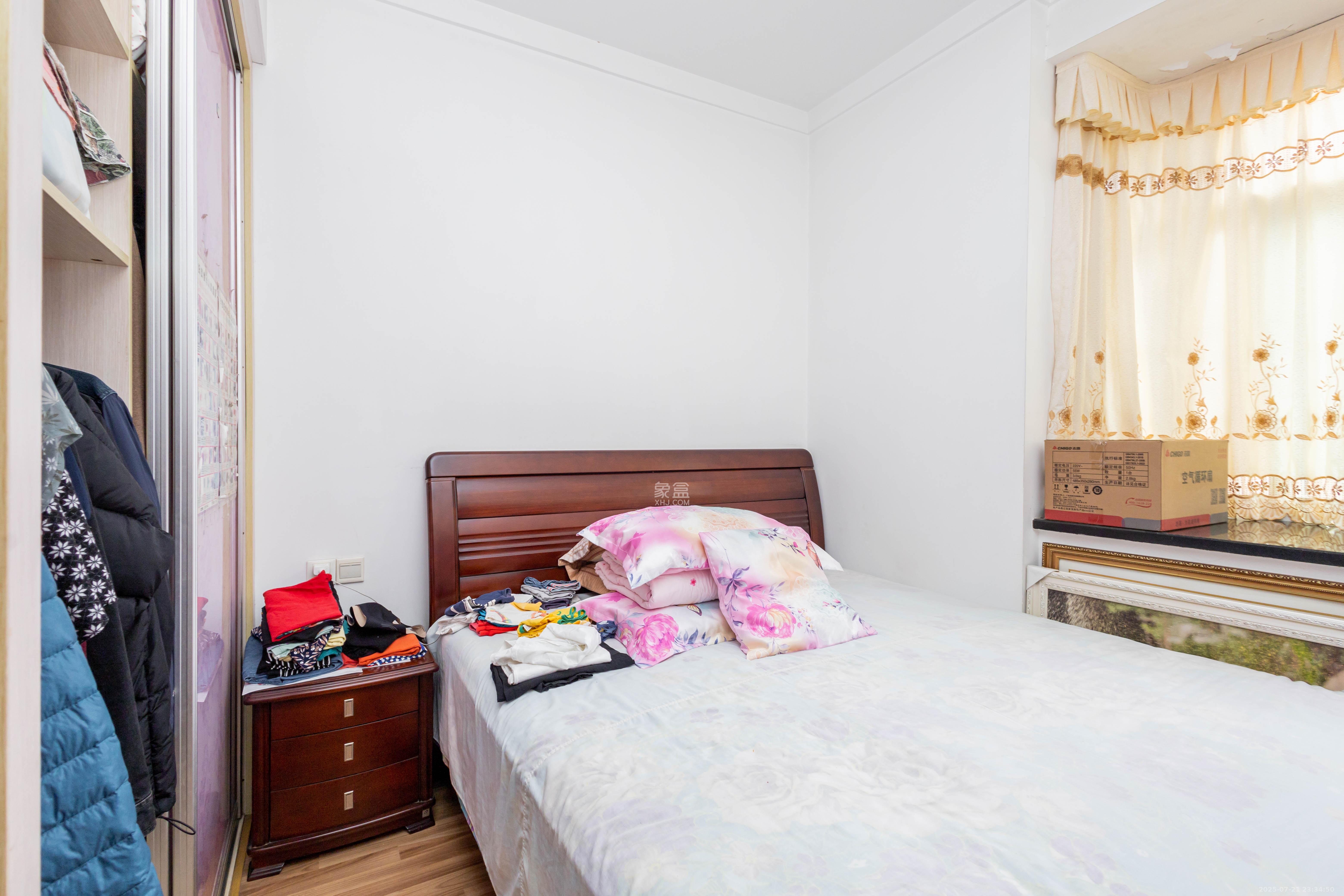 星城国际 3室2厅2卫 48.8万 星城国际 3室2厅2卫 48.8万卧室