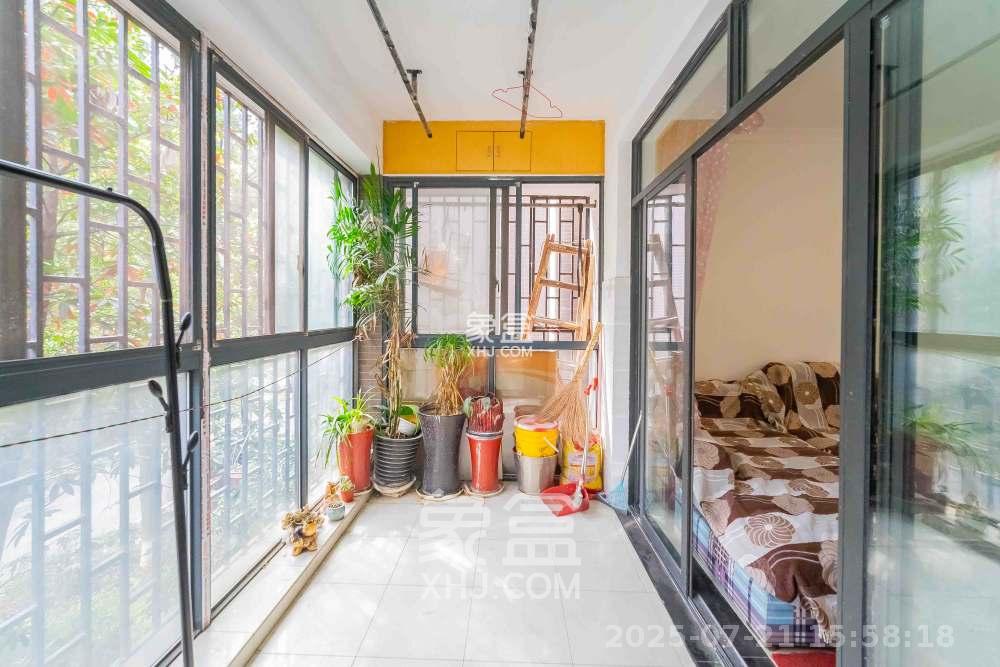 优山美地  4室2厅2卫    2500.0元/月室内图