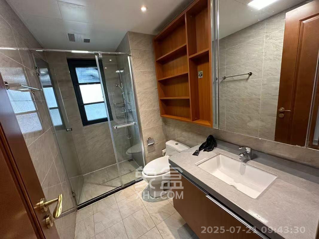 恒大翡翠华庭 3室2厅2卫 2900.0元/月 恒大翡翠华庭 3室2厅2卫 2900.0元/月室内图