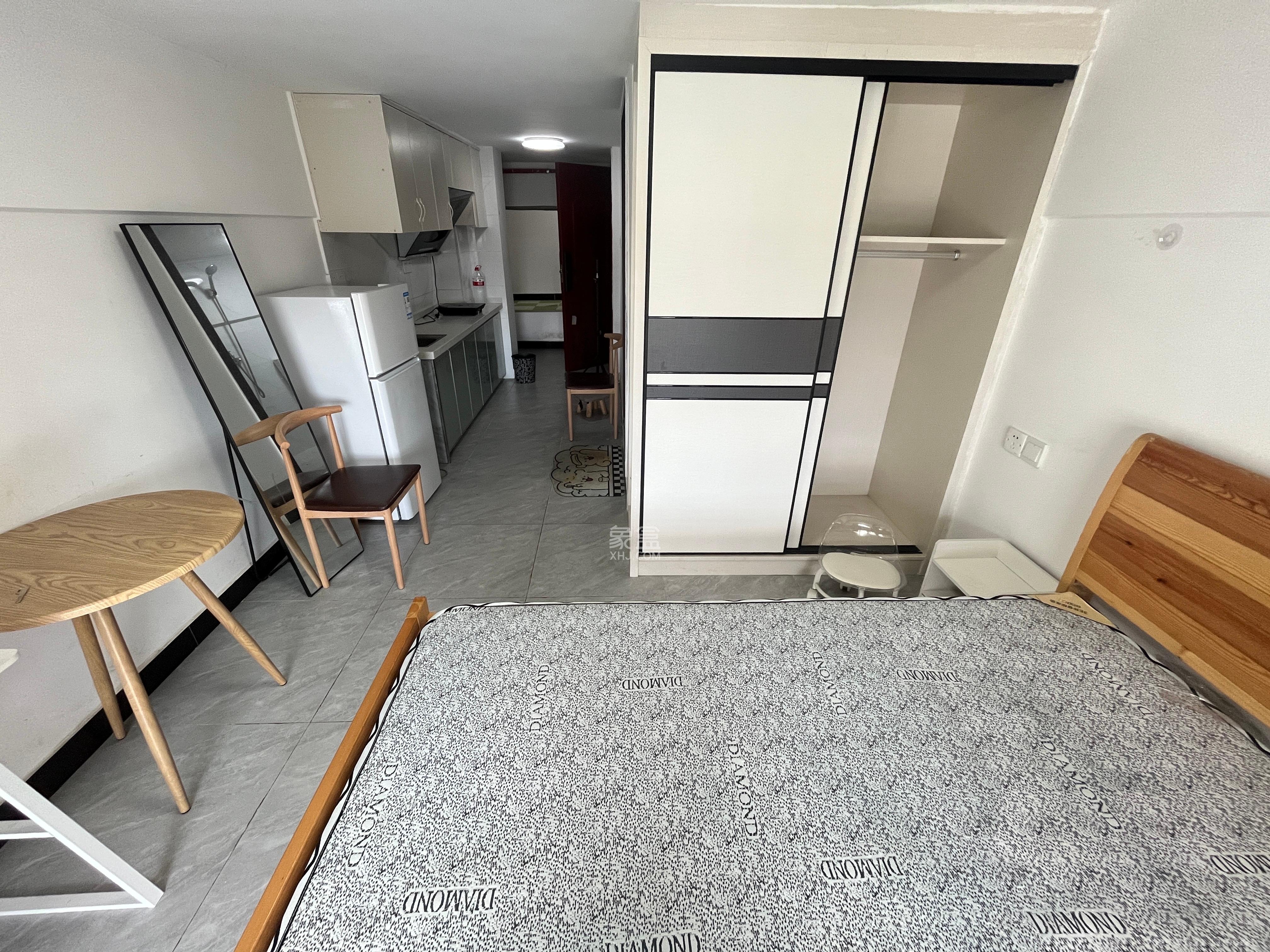 龙湖湘江星座(祺鑫星座公寓) 1室0厅0卫 1200.0元/月 龙湖湘江星座(祺鑫星座公寓) 1室0厅0卫 1200.0元/月室内图