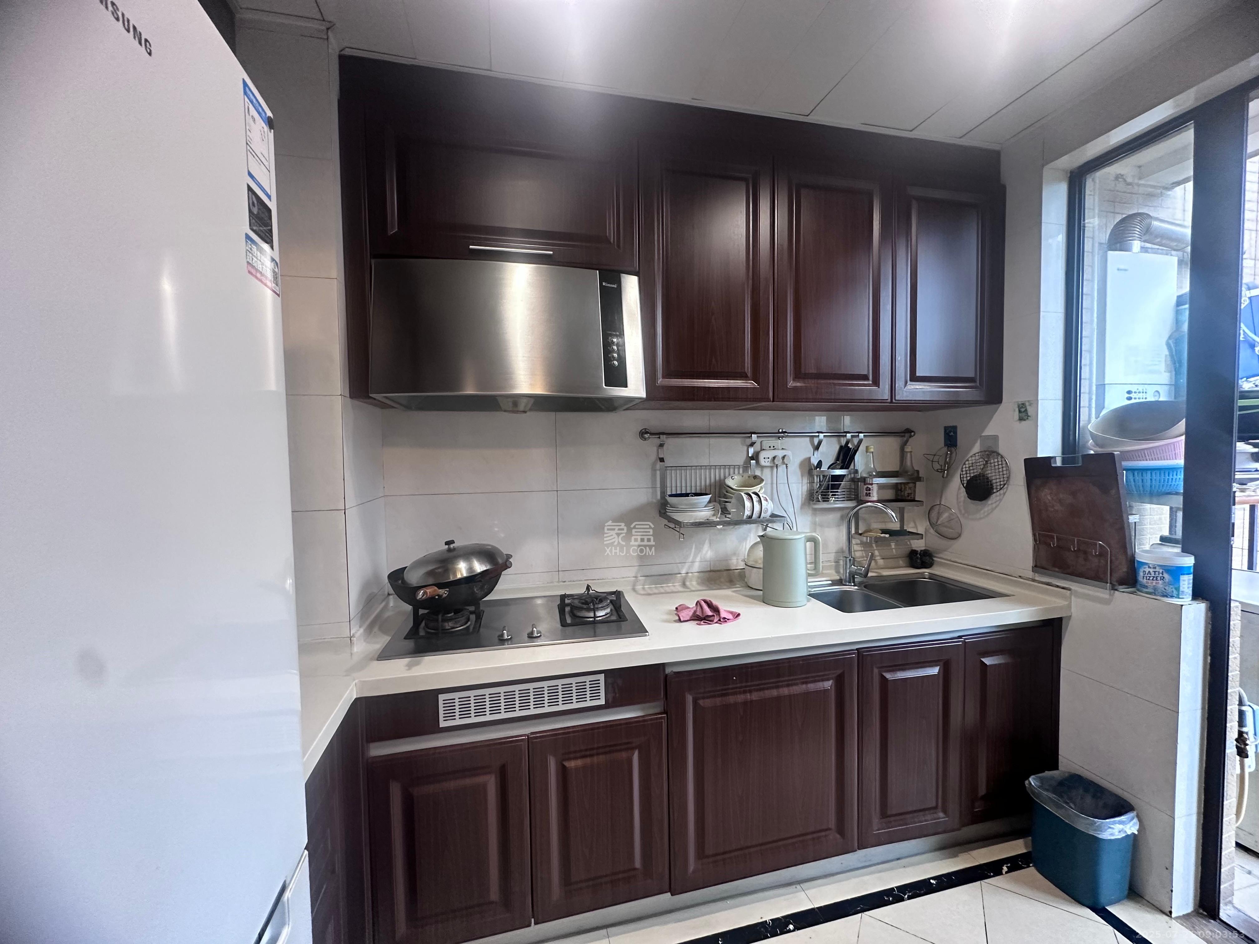 中海国际一期  4室2厅2卫    2600.0元/月室内图