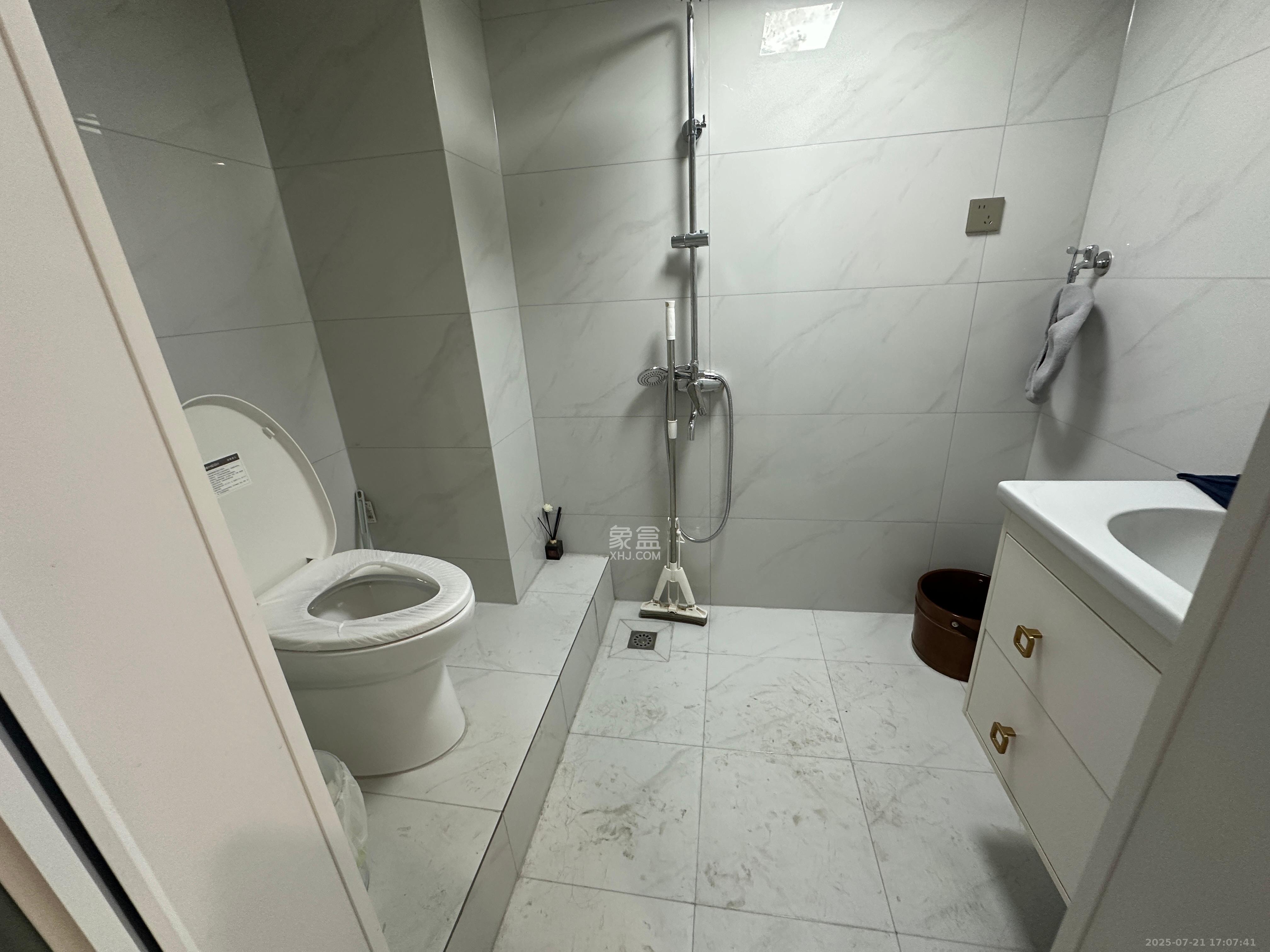 卓越伊景寓 1室0厅0卫 1800.0元/月 卓越伊景寓 1室0厅0卫 1800.0元/月室内图