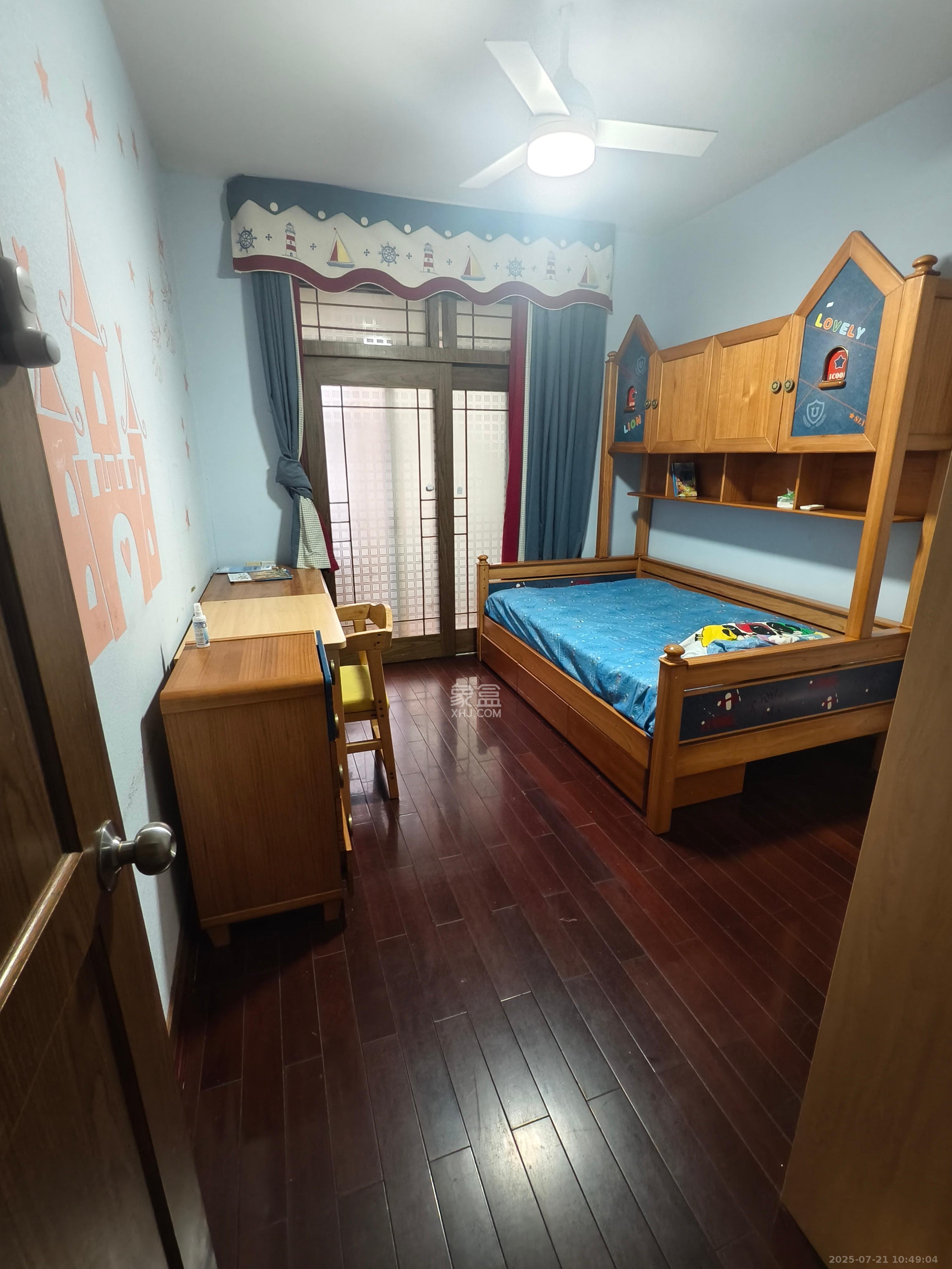 金鹰小区  3室2厅2卫   2600.00元/月室内图