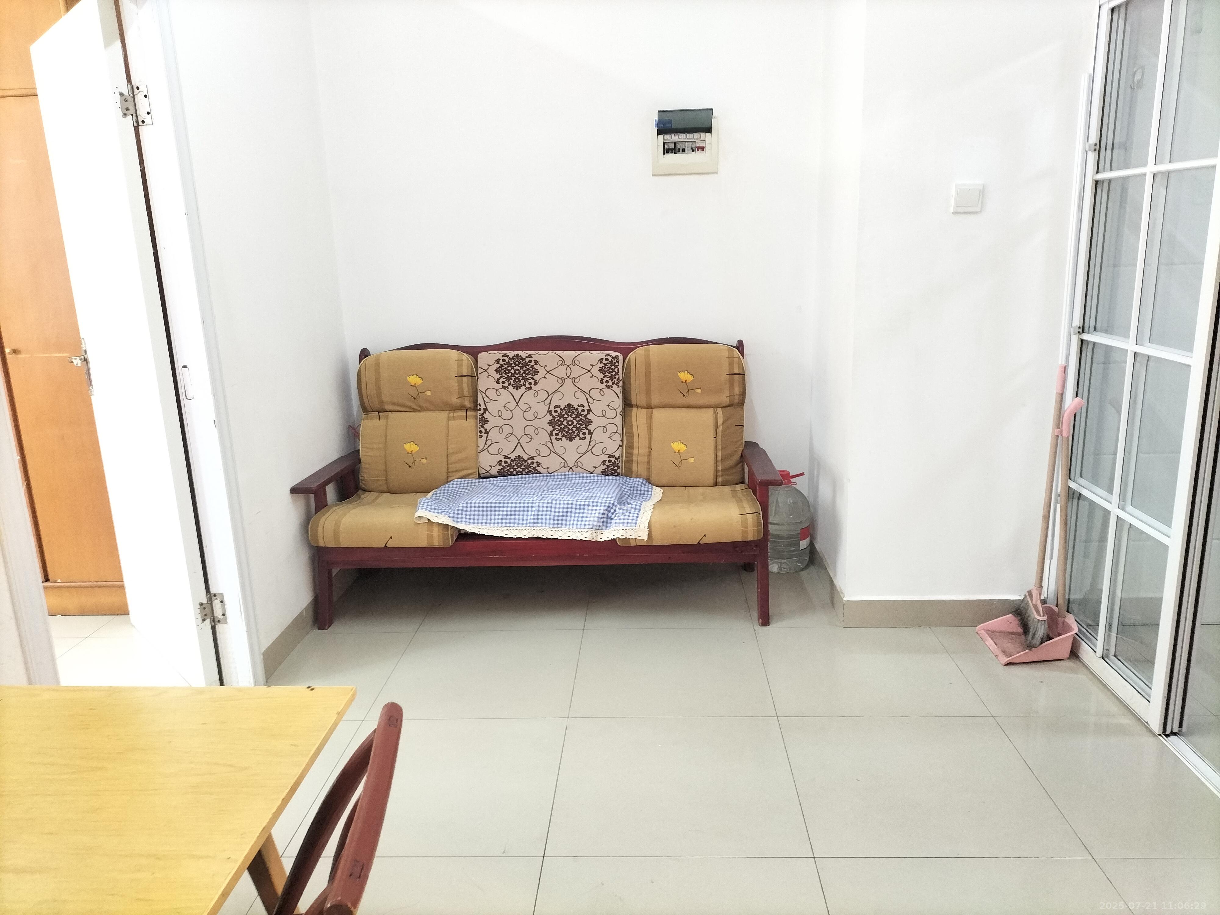 骑龙安置小区 2室1厅1卫 1300.0元/月 骑龙安置小区 2室1厅1卫 1300.0元/月室内图