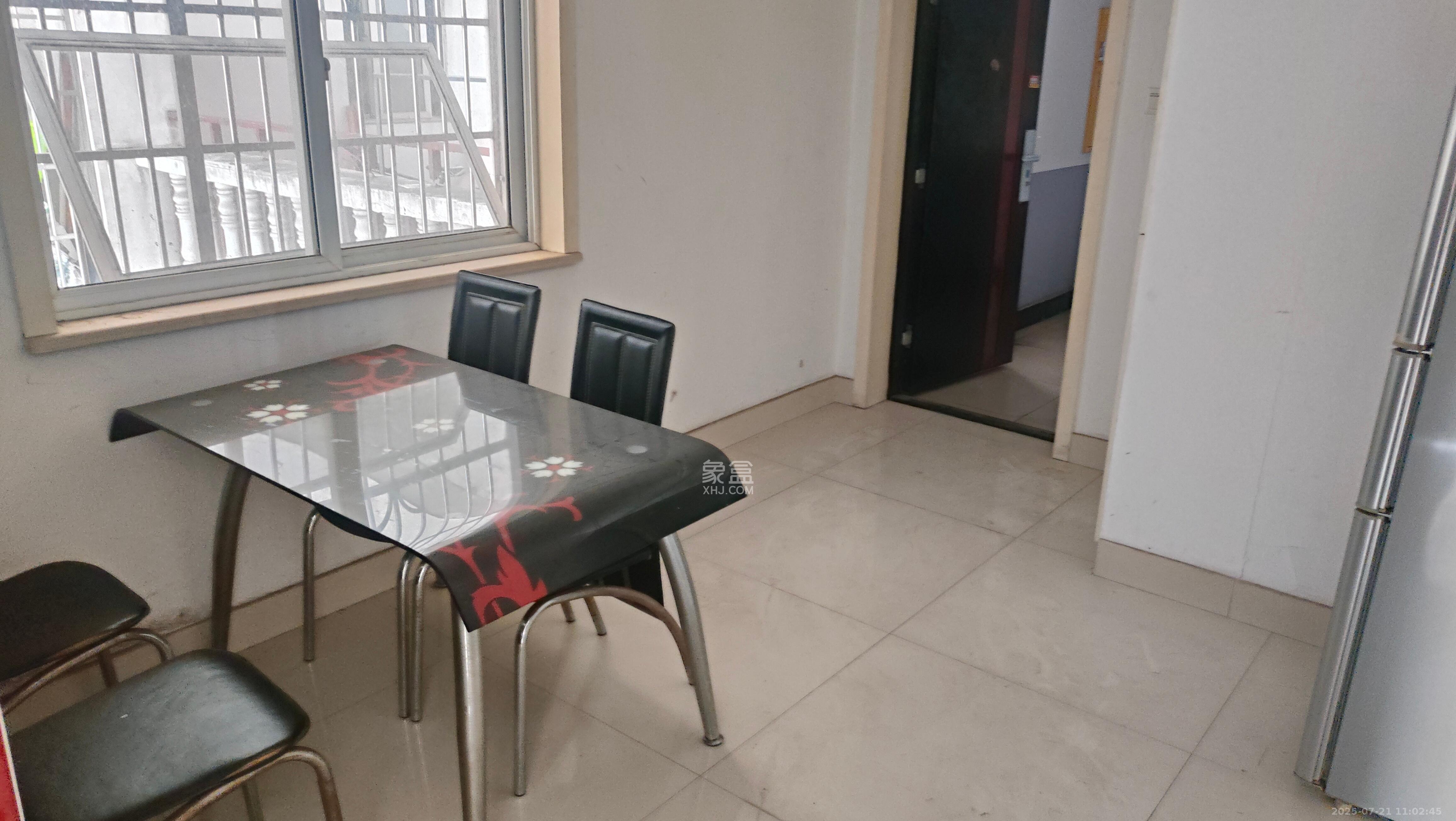 未来现代城  2室2厅1卫    1800.0元/月 未来现代城  2室2厅1卫    1800.0元/月