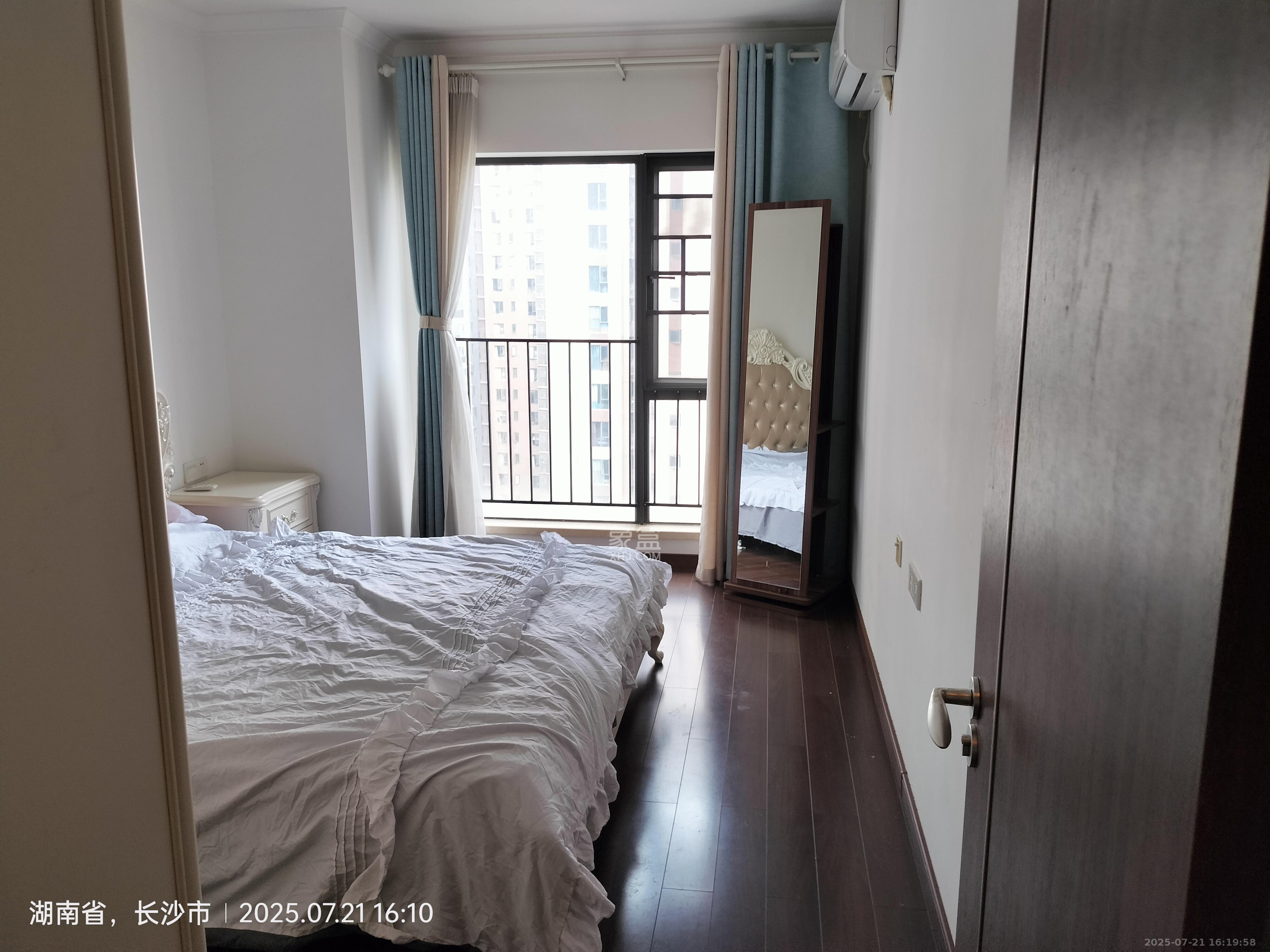 万科白鹭郡 3室2厅1卫 2600.0元/月 万科白鹭郡 3室2厅1卫 2600.0元/月室内图