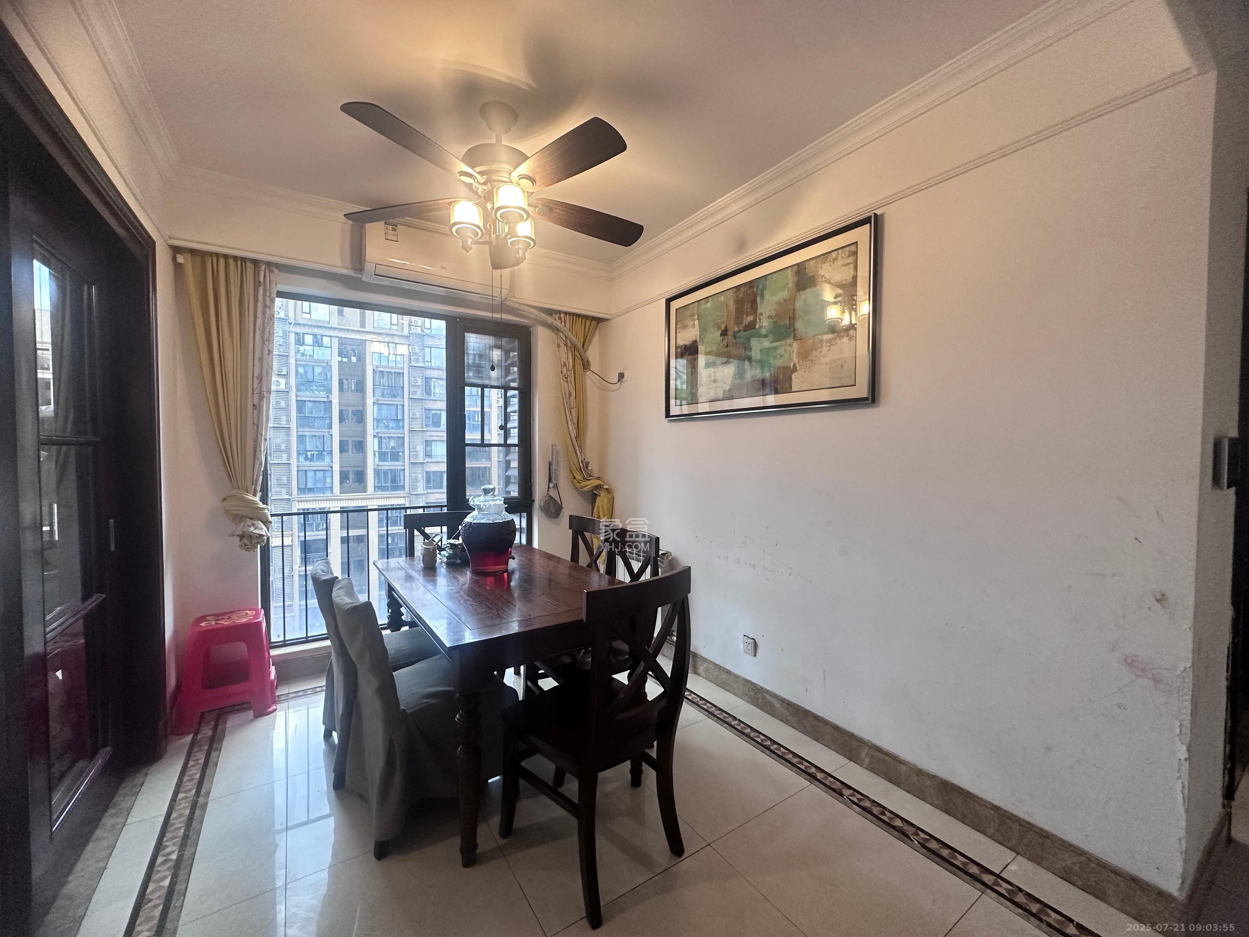 中海国际一期  4室2厅2卫    2600.0元/月室内图